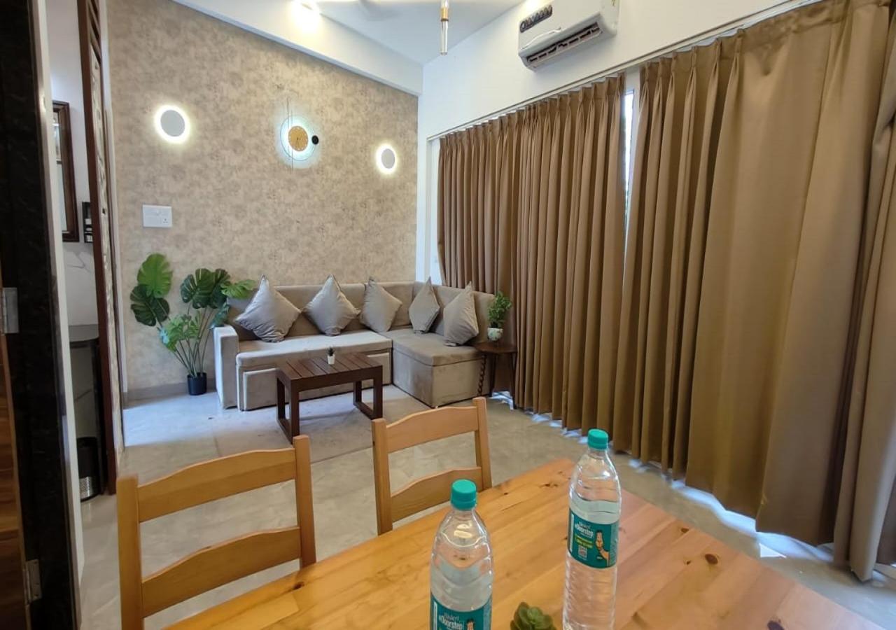 Deluxe King Room - Photo 1
