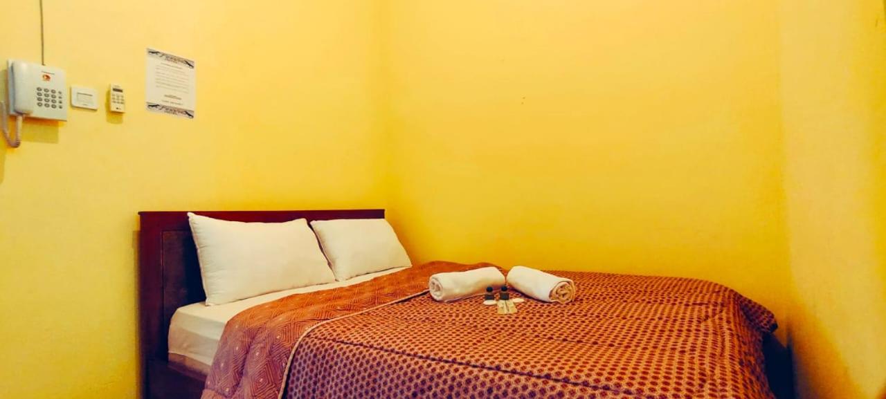 Double Room with Shared Bathroom photo 3