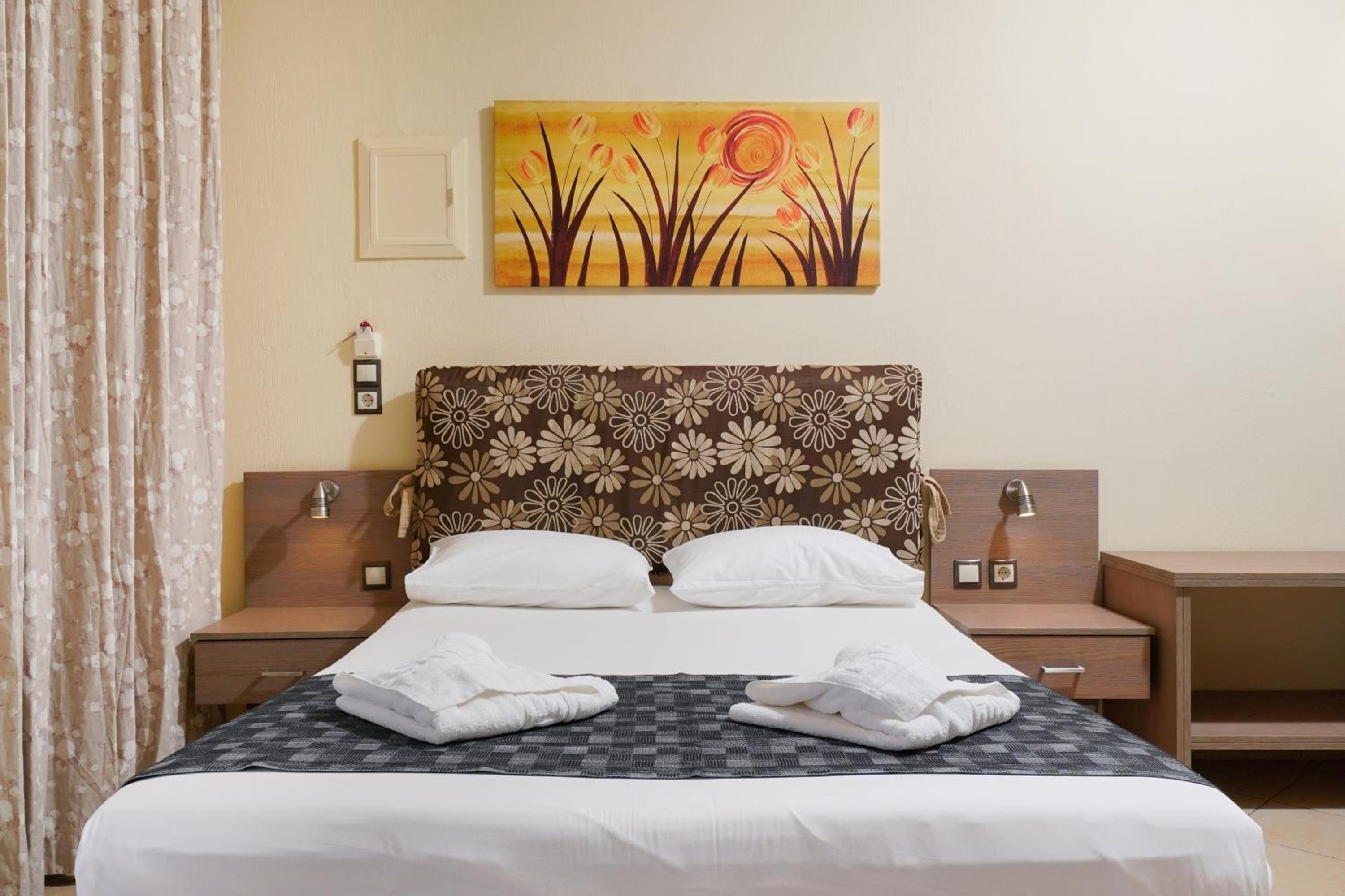 Superior Studio (3 Adults) with Sea View photo 3
