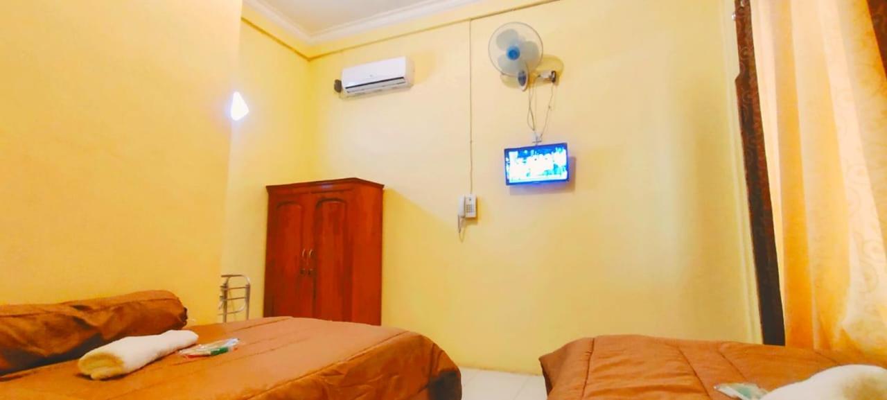 Twin Room with Shared Bathroom photo 3