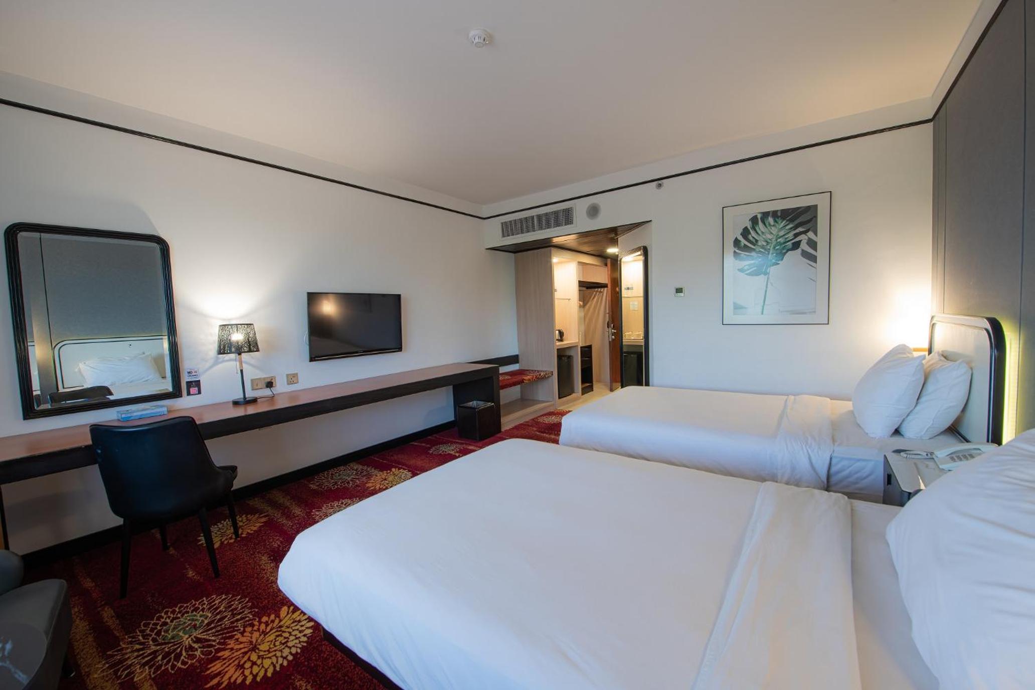 Deluxe Twin Room - Photo 2