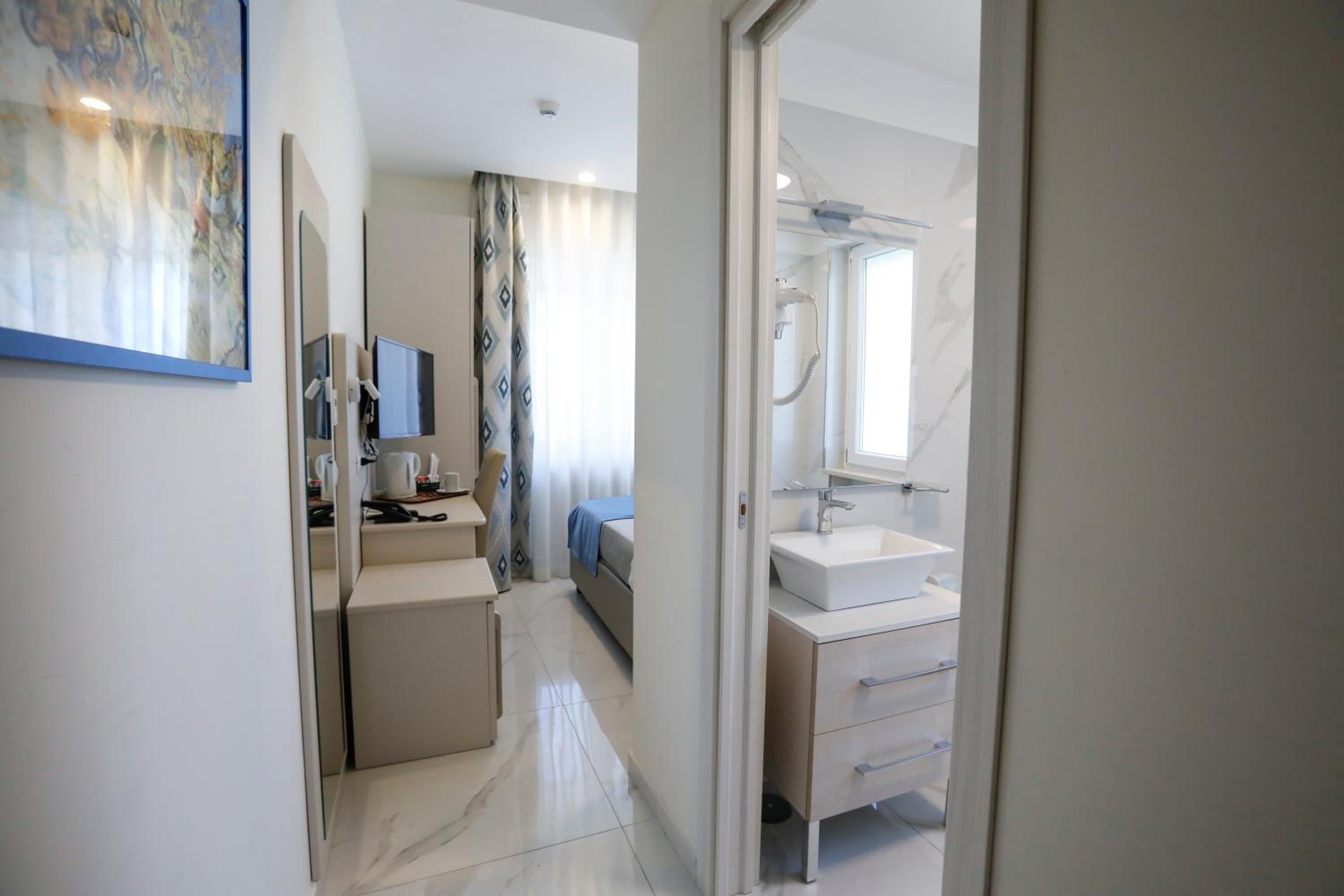 Small Single Room