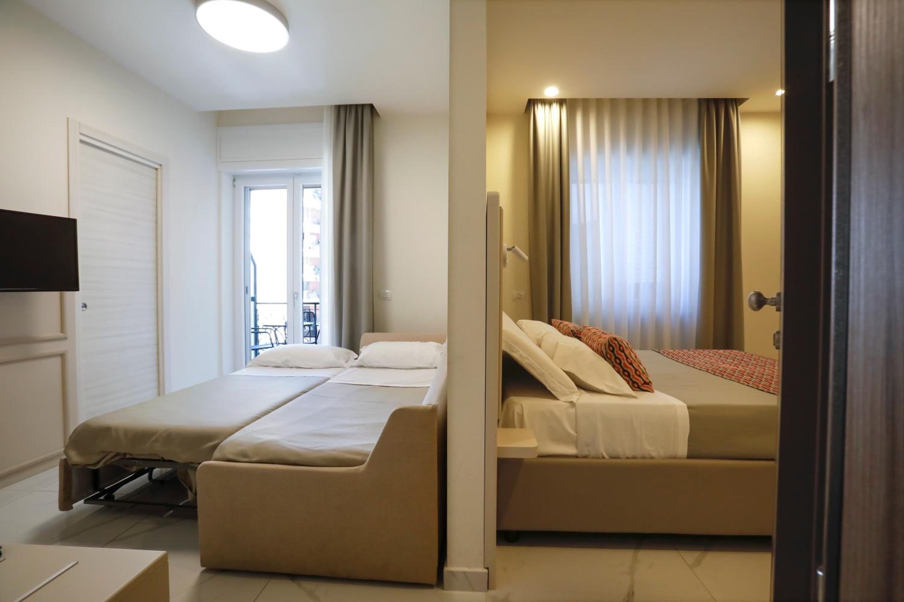 Deluxe Family Room