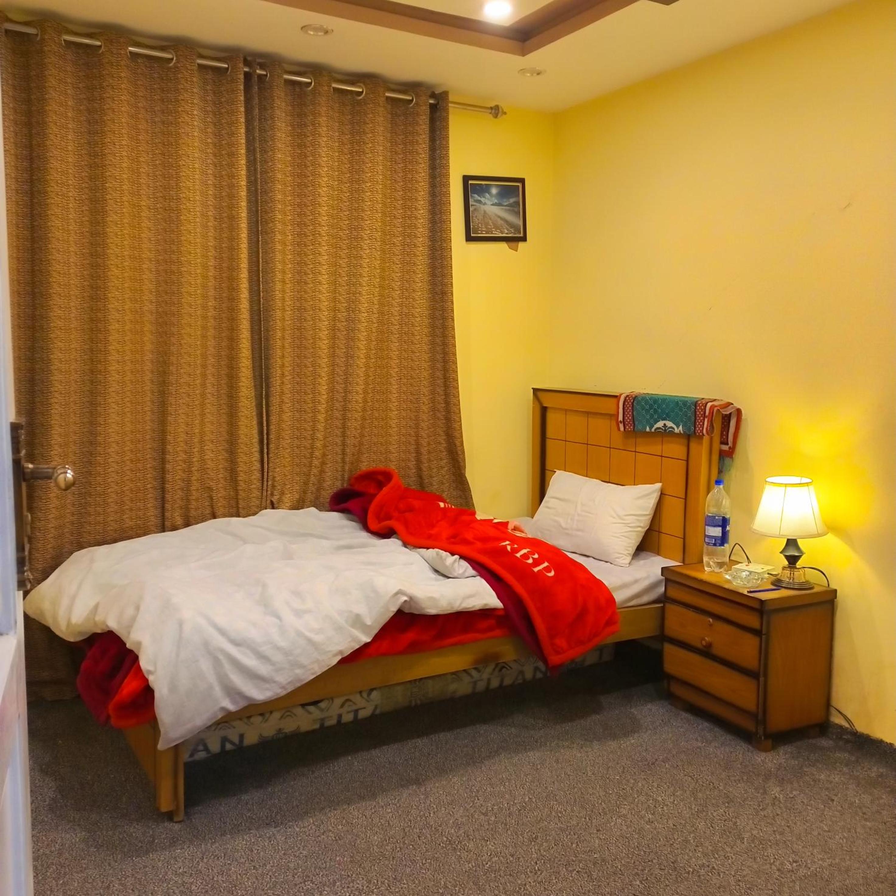 Single Room photo 2