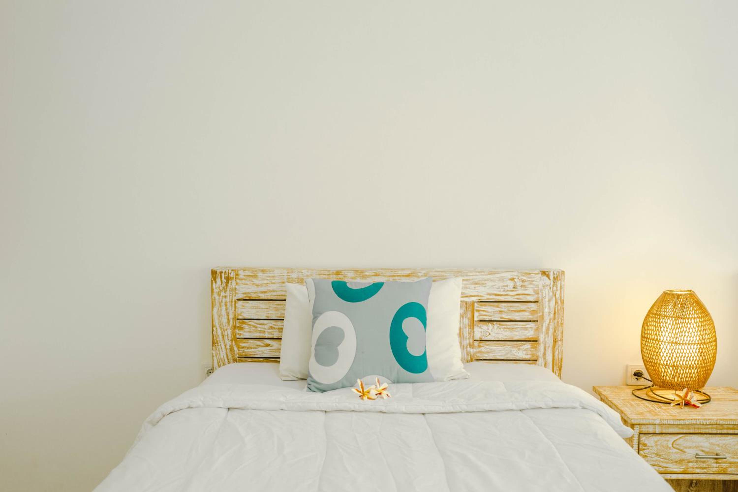 Standard Queen Room - Photo 11