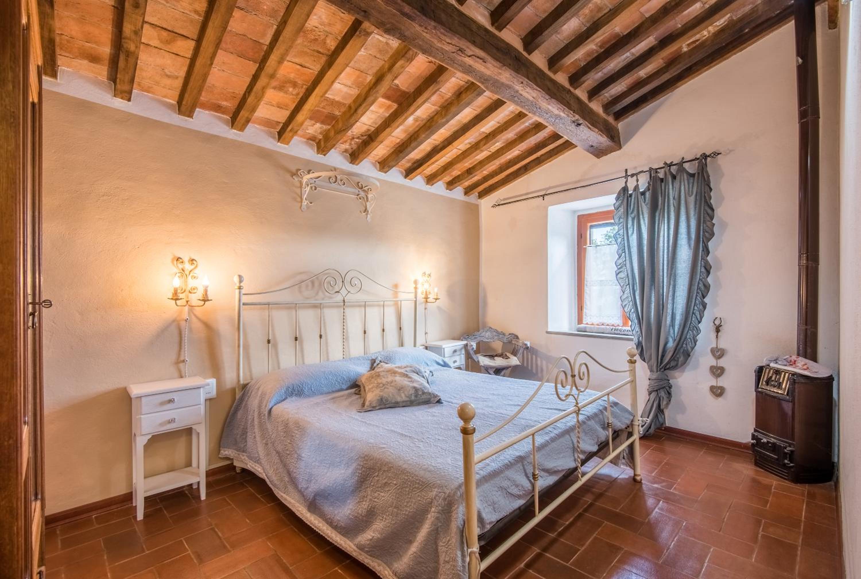 Three-Bedroom Apartment with Mountain View