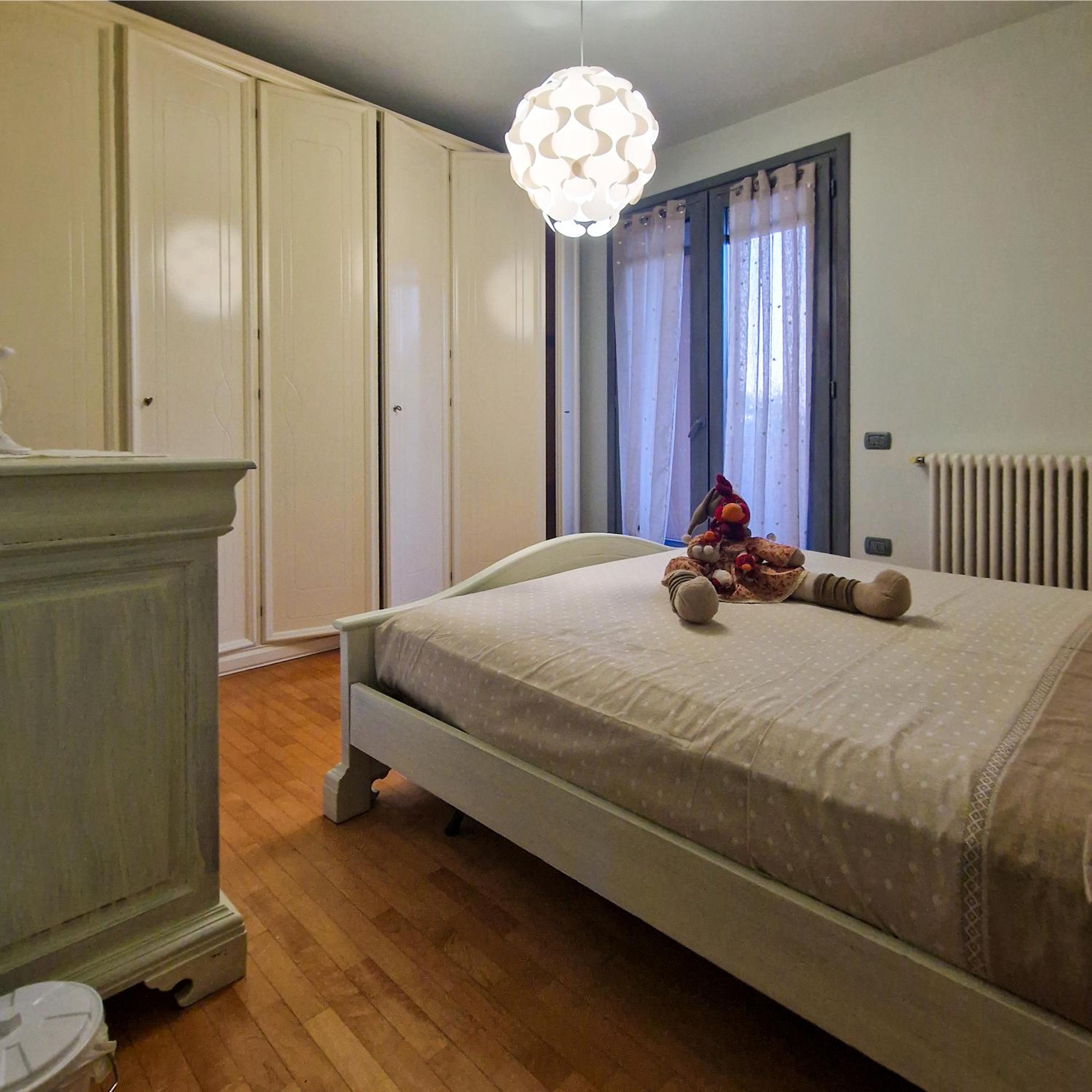 Double Room with Shared Bathroom photo 1