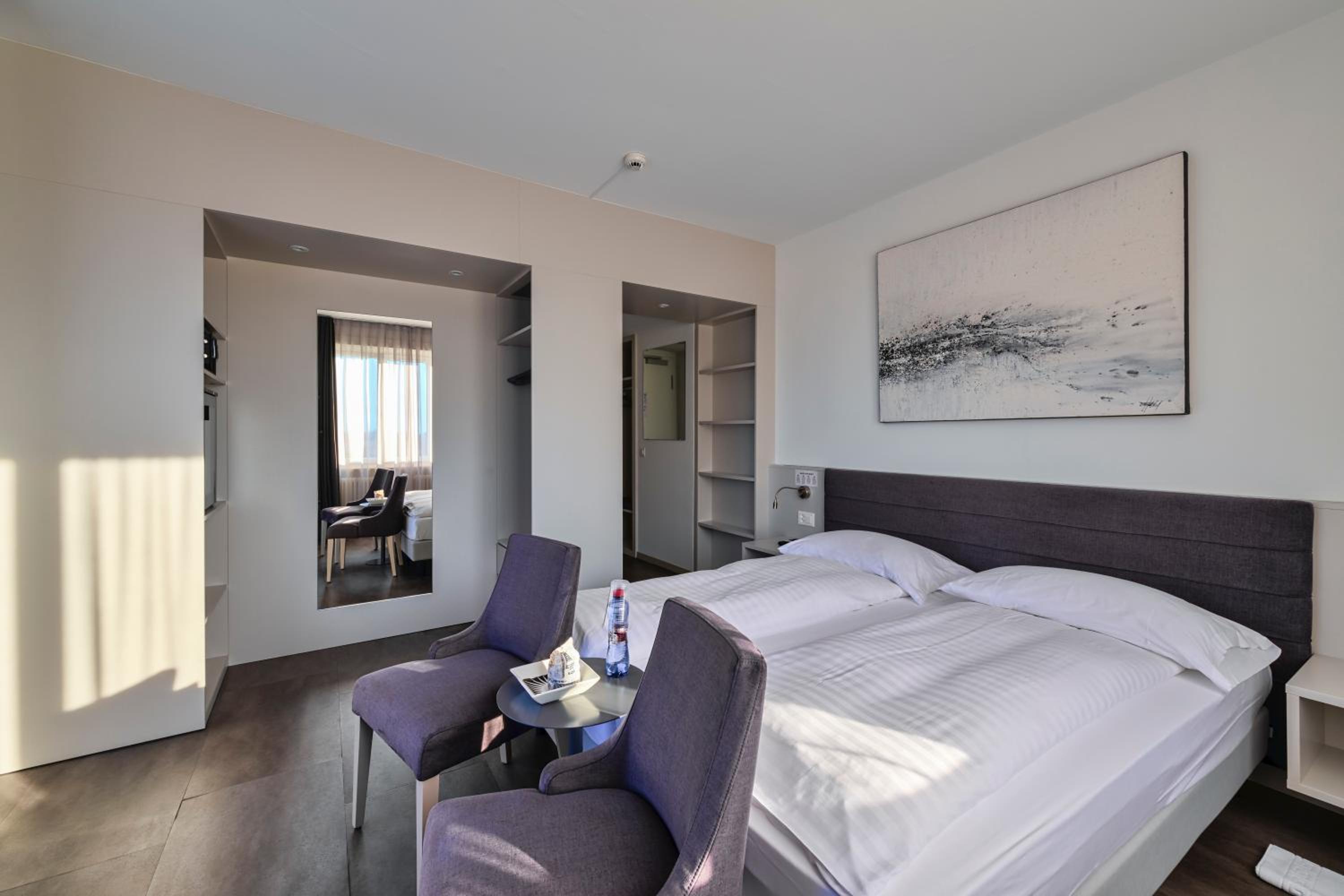 Superior Double or Twin Room photo 2