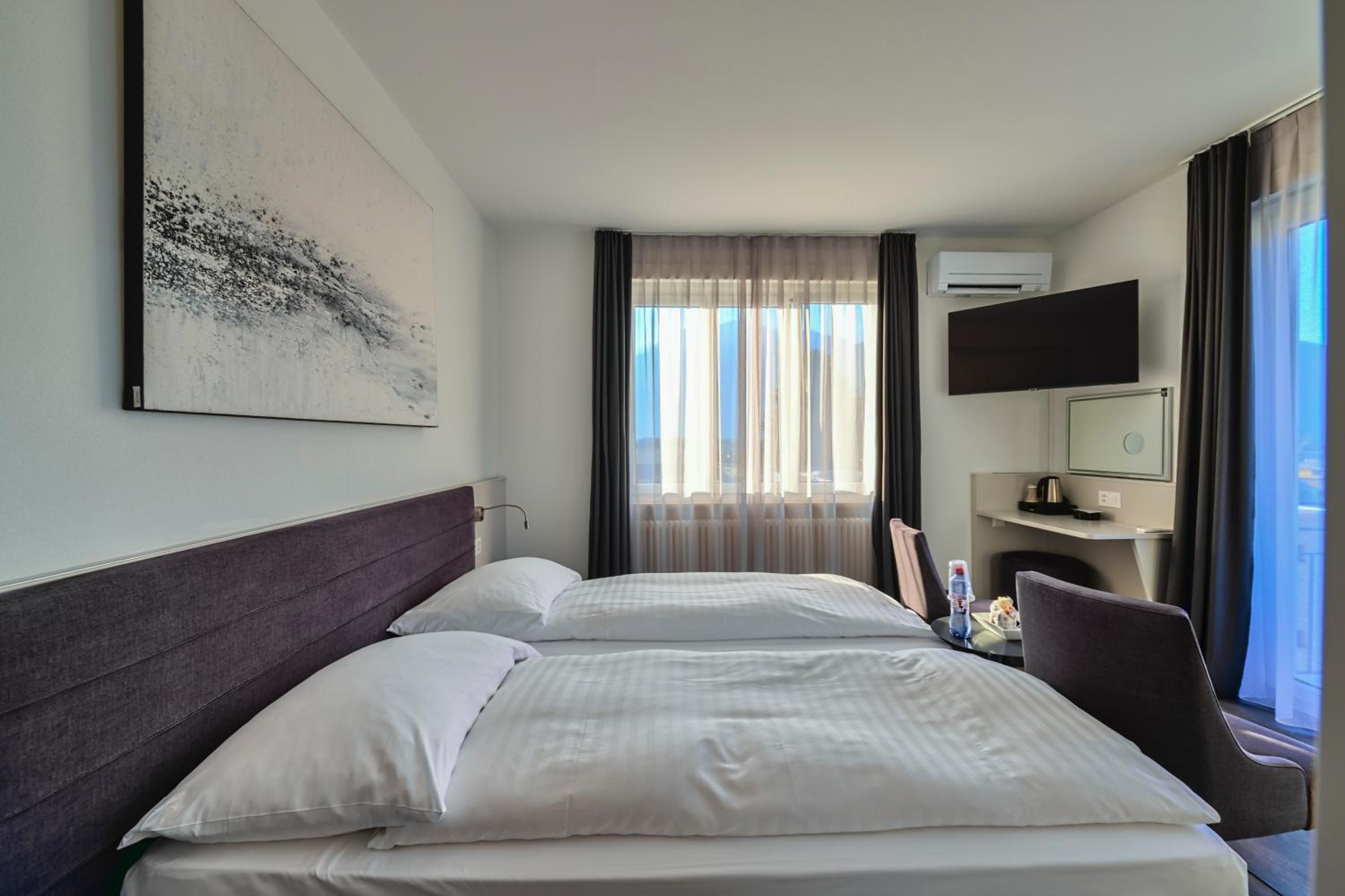 Superior Double or Twin Room photo 3