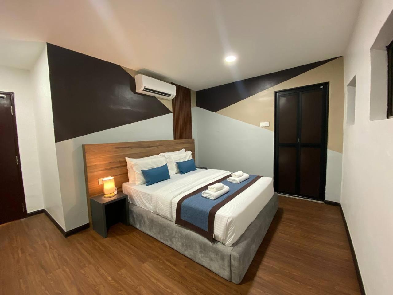 Double Room - Photo 1