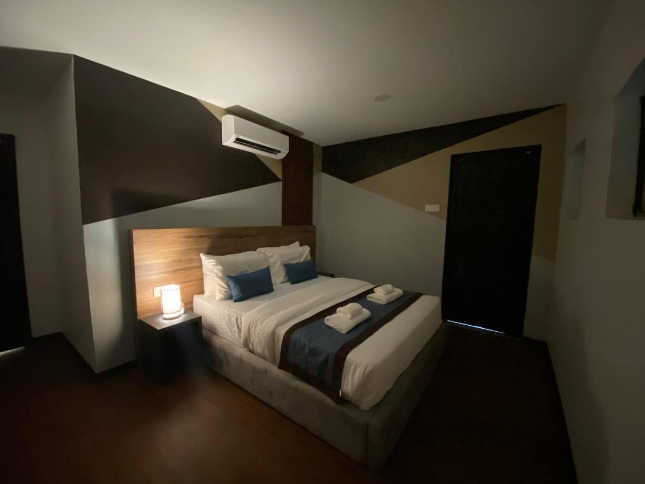 Double Room - Photo 2