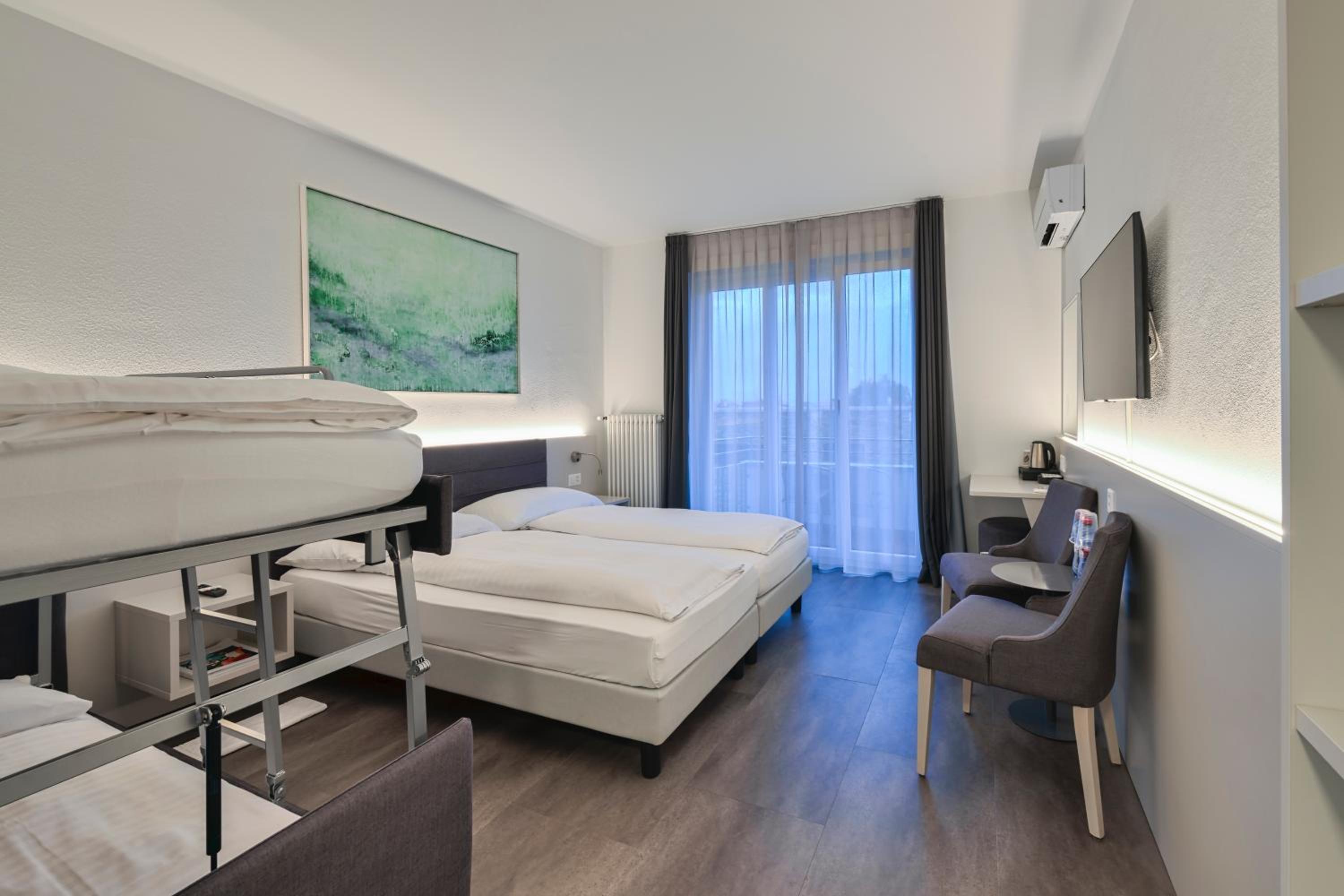 Triple Room with Balcony photo 2