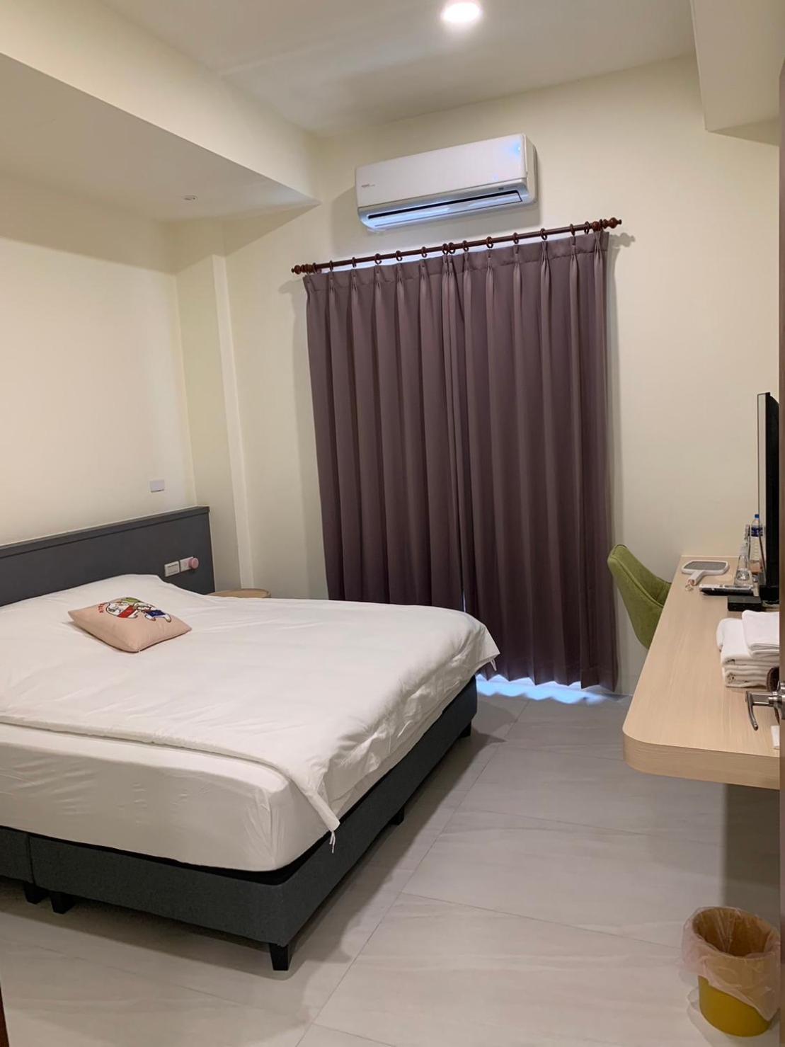 Twin Room with Private External Bathroom photo 3