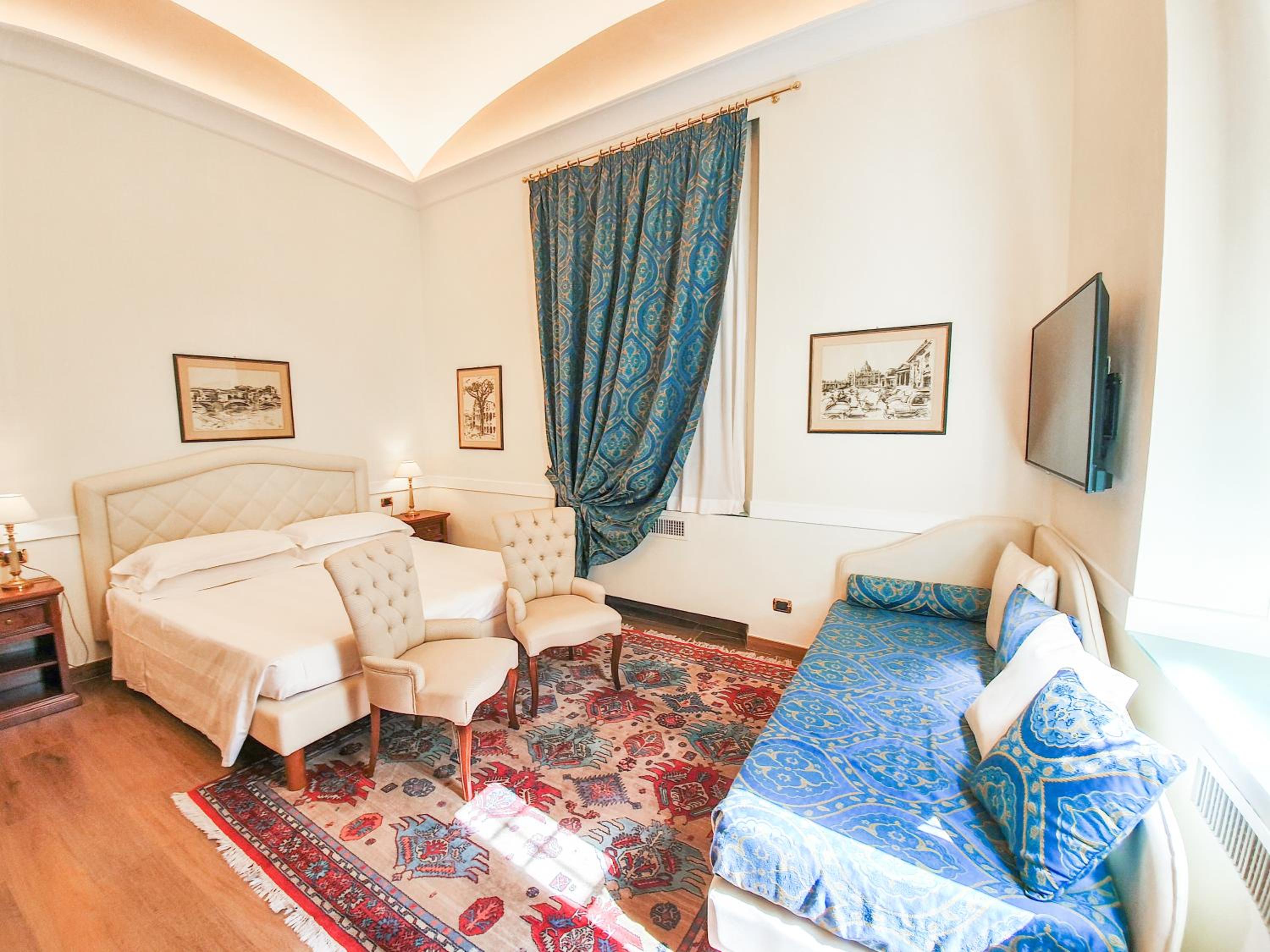 Triple Room