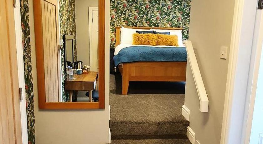 Deluxe King Room photo 1
