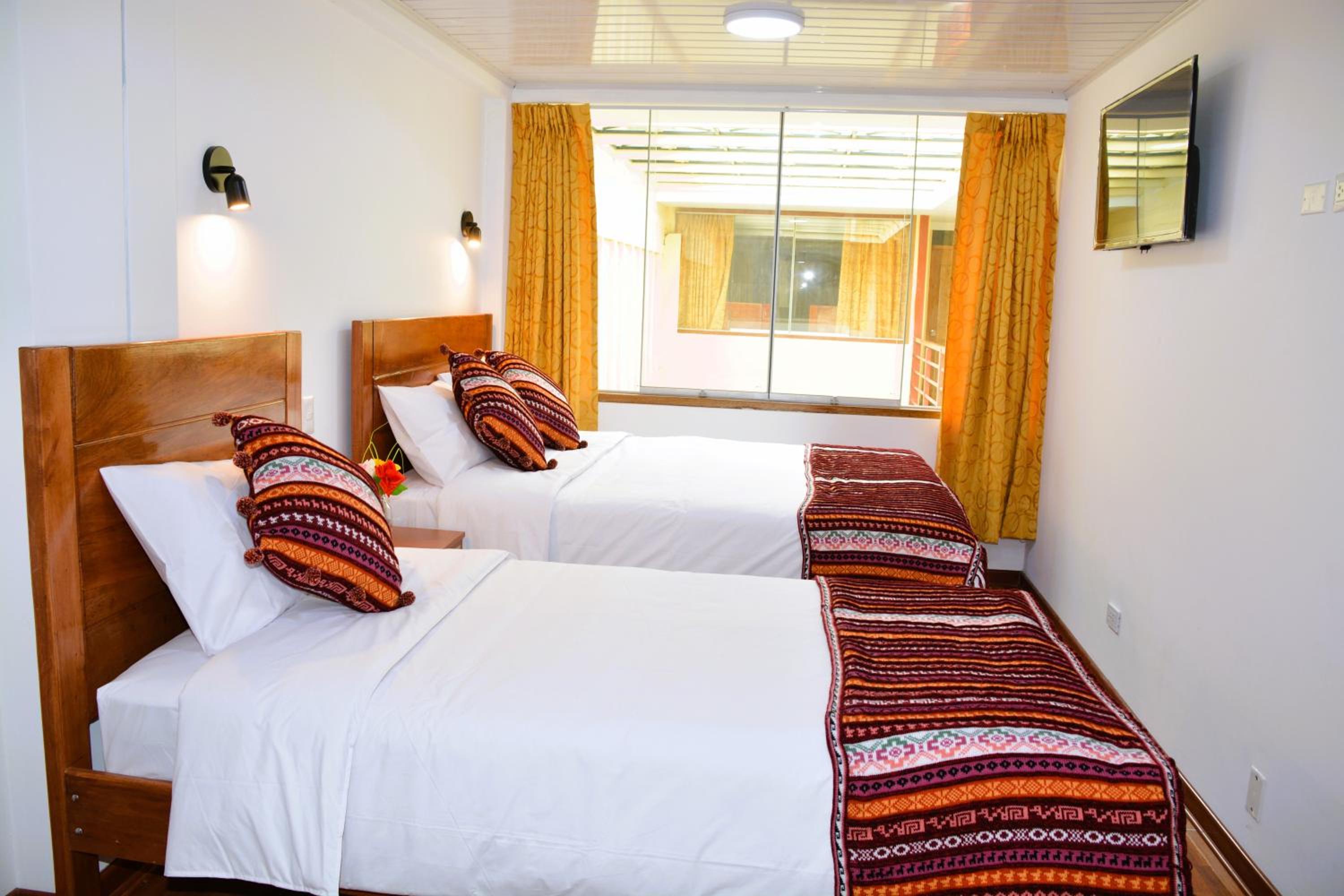 Deluxe Twin Room photo 3