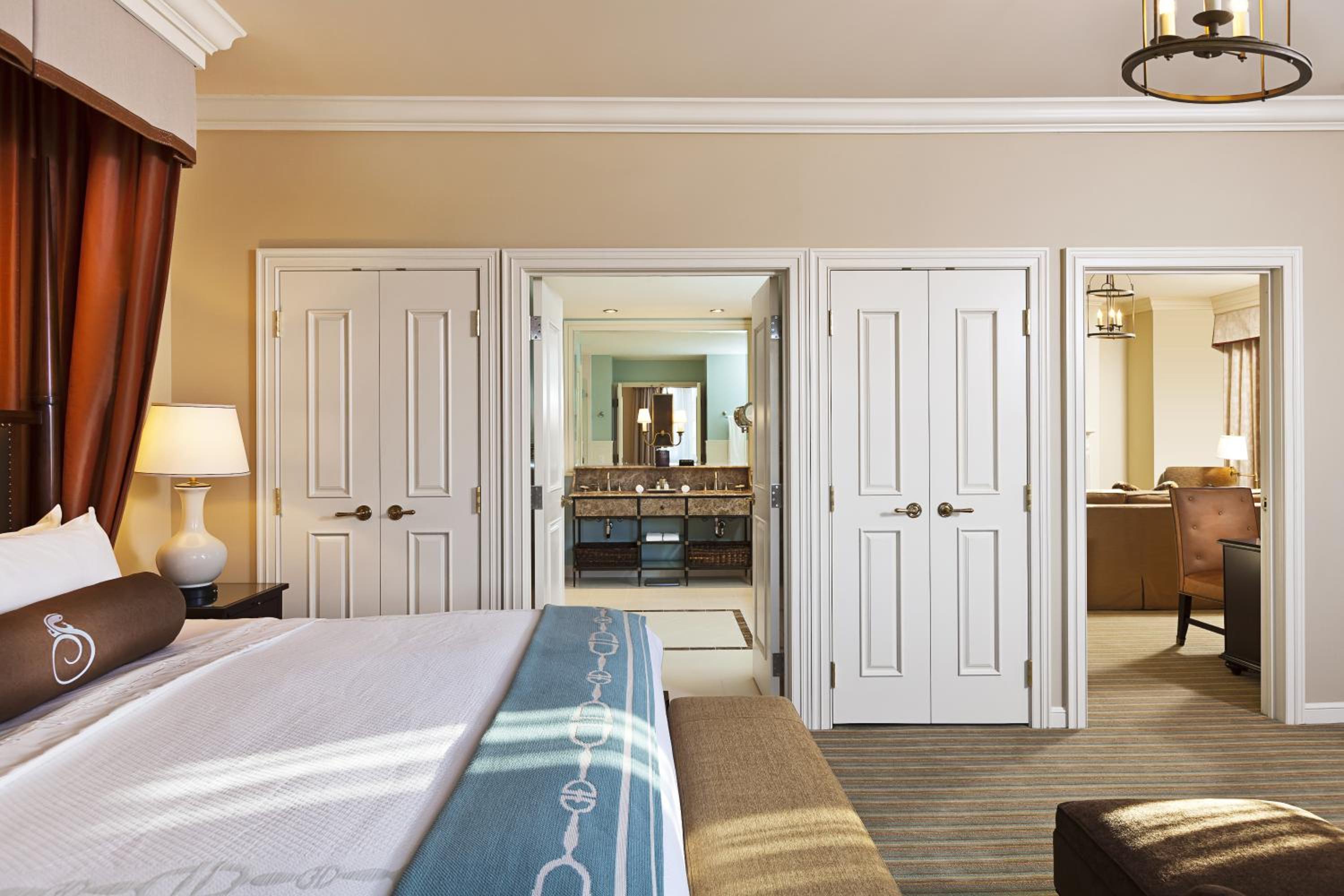 Blue Ribbon Suite photo 1