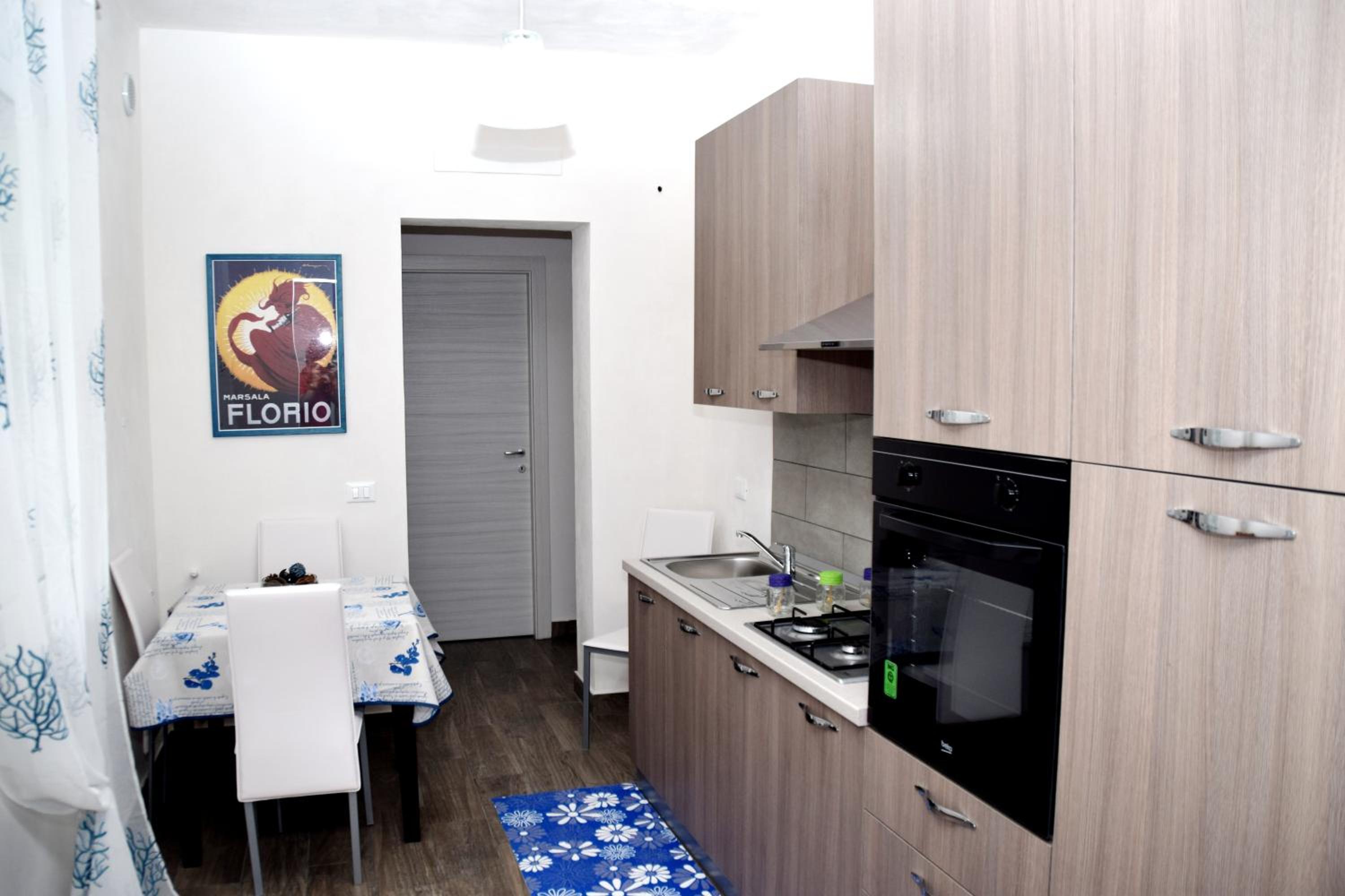 Two-Bedroom House photo 3