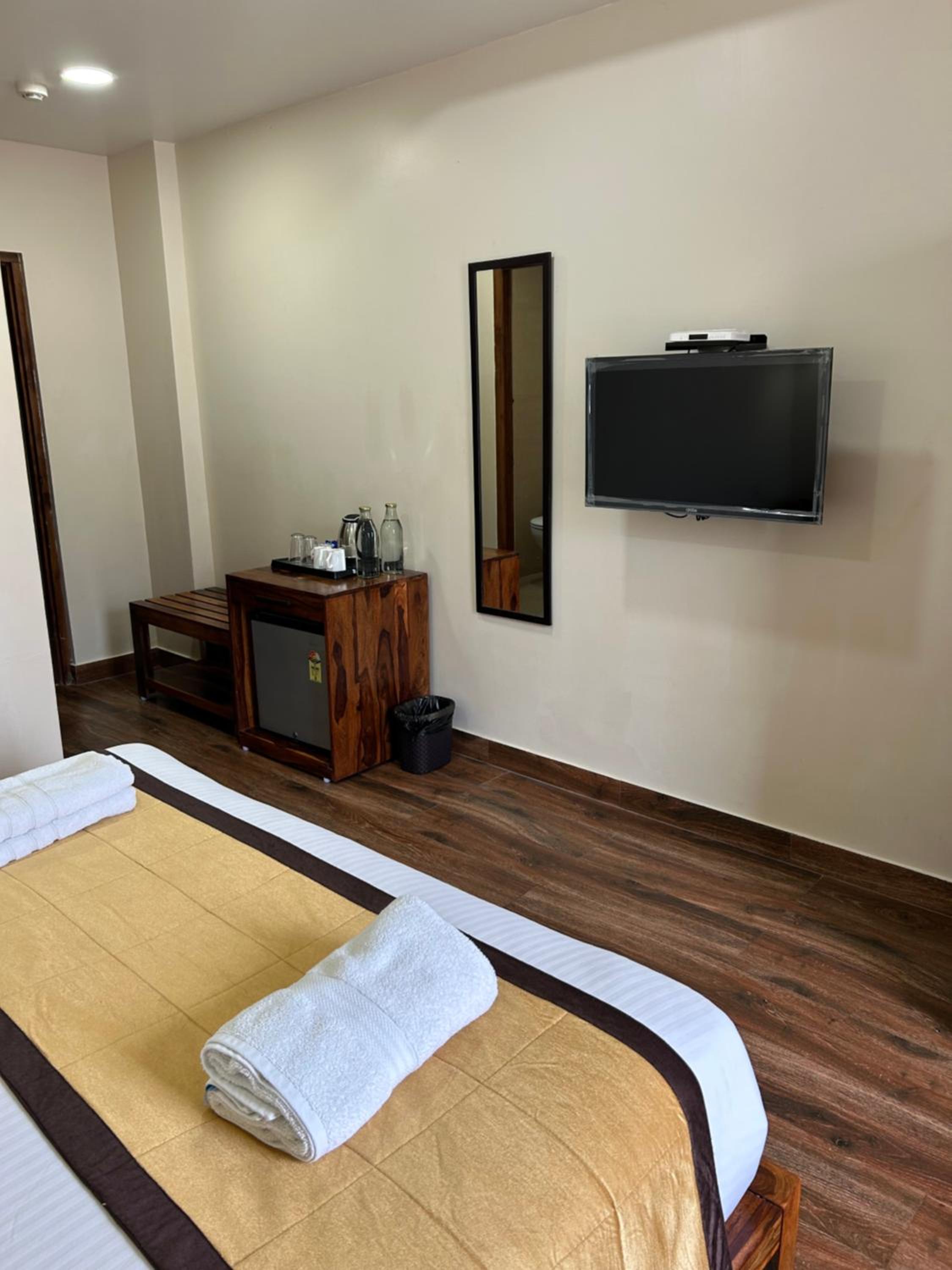 Deluxe Queen Room - Photo 3