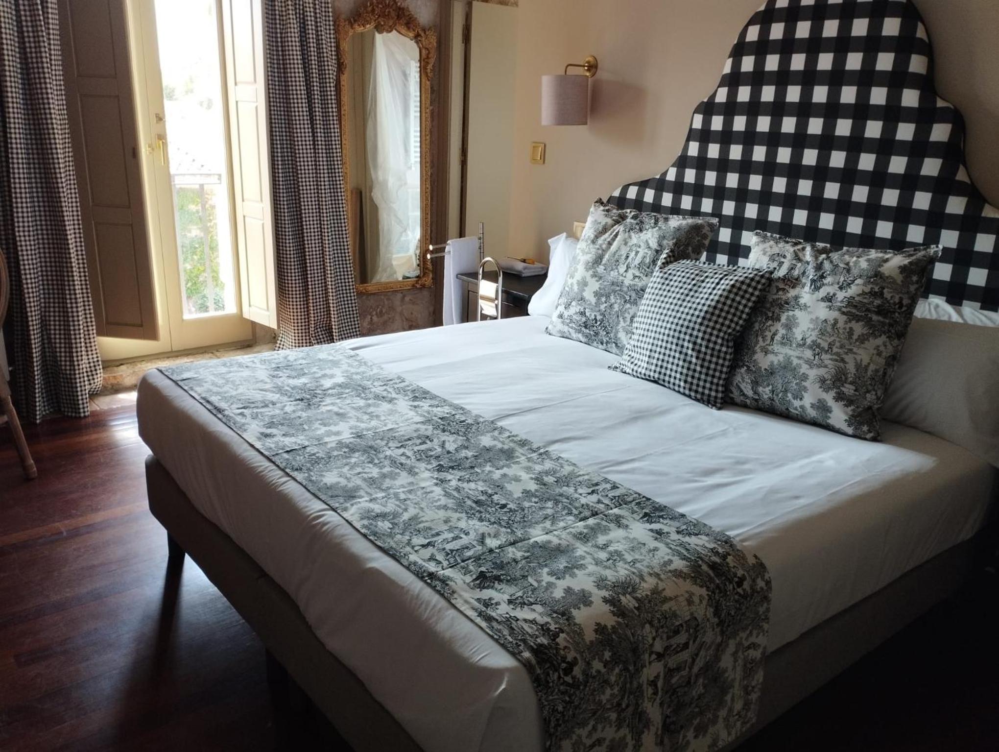 Standard Double Room photo 3