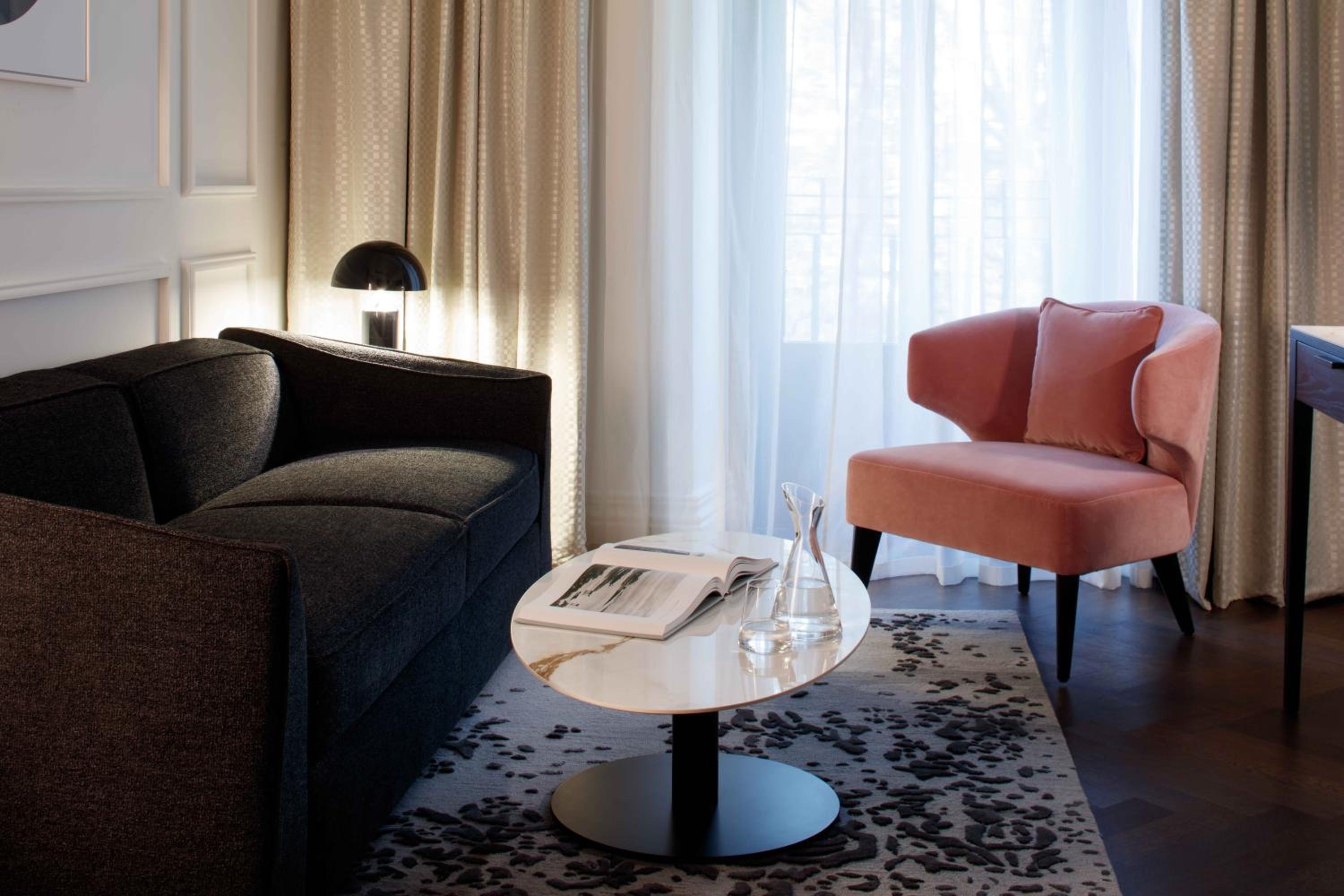 Junior King Suite