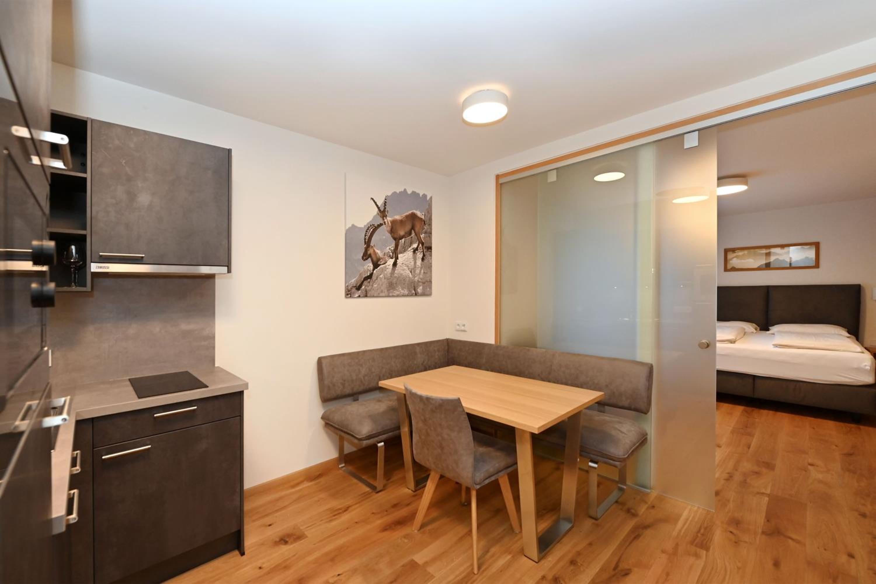 Studio Apartment photo 1