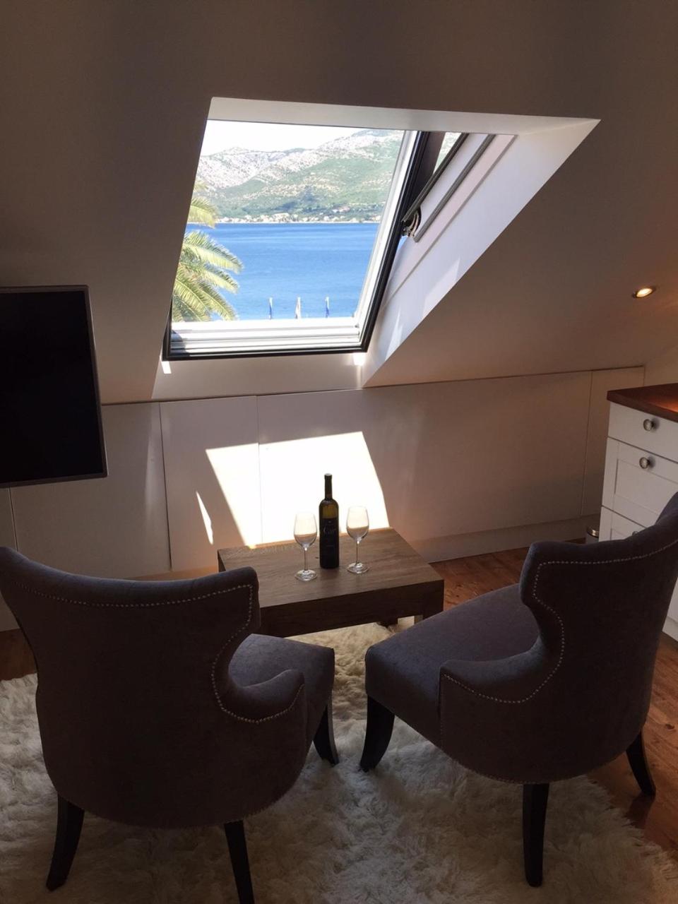 Studio with Sea View - Photo 3