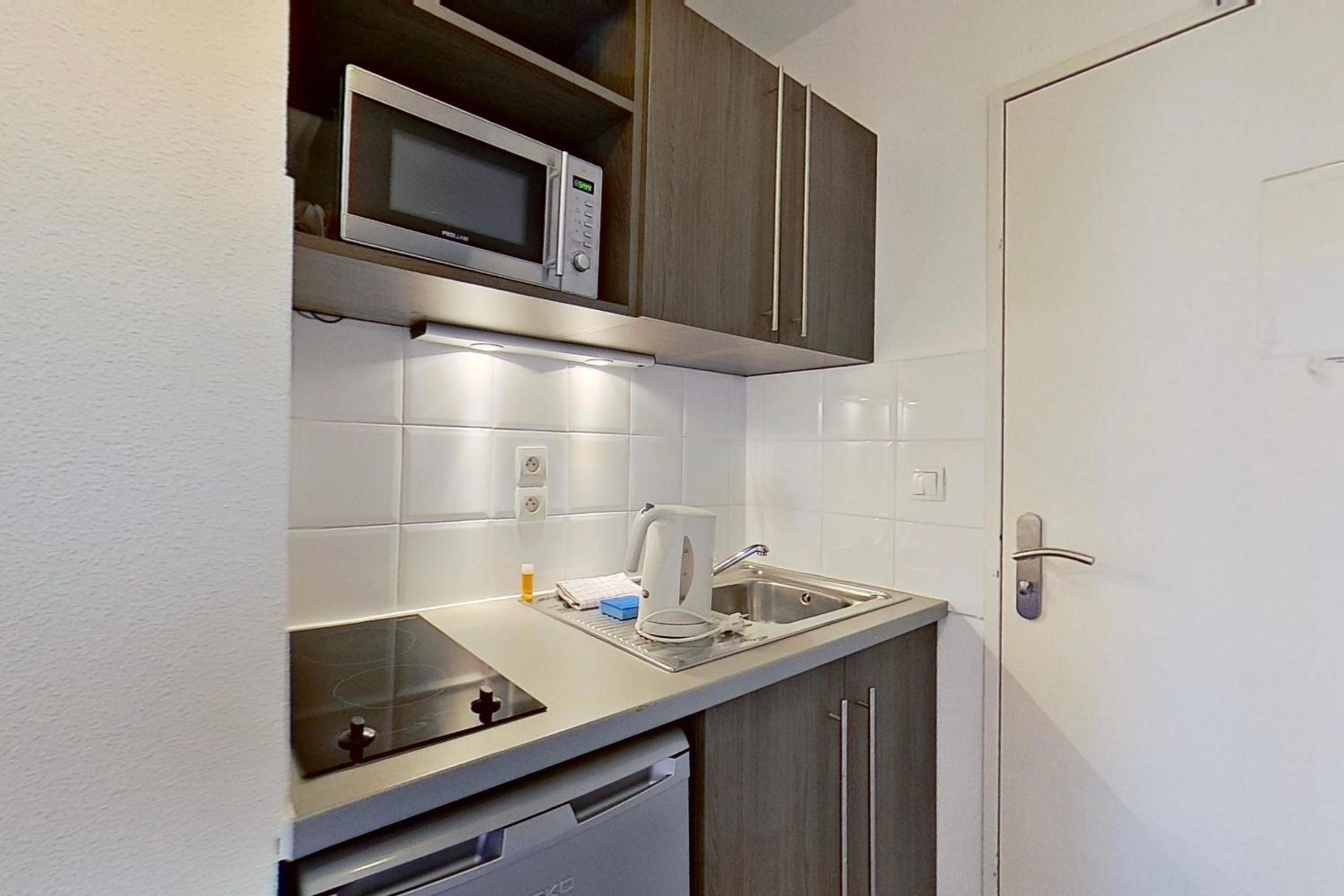 Studio (2 Adults) - Photo 6