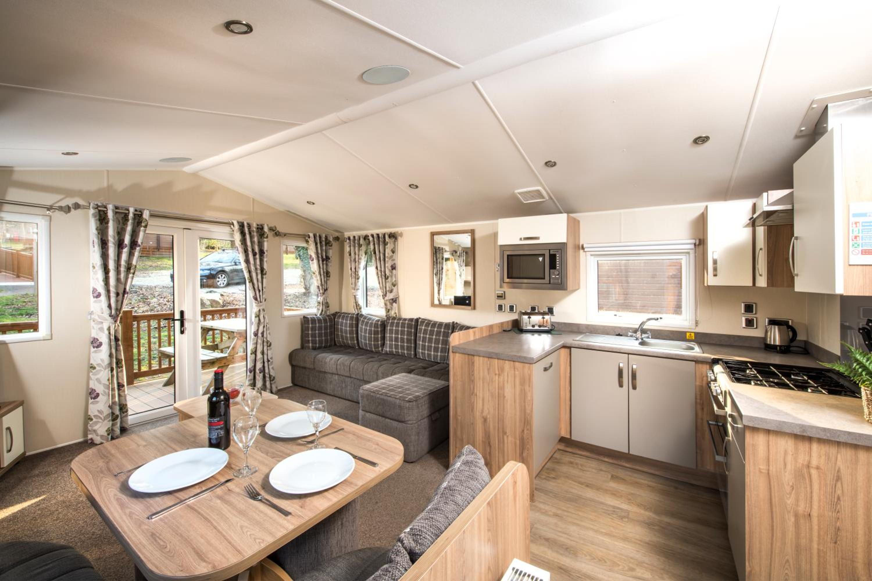 3 Bedroom Silver Caravan Lodge photo 3