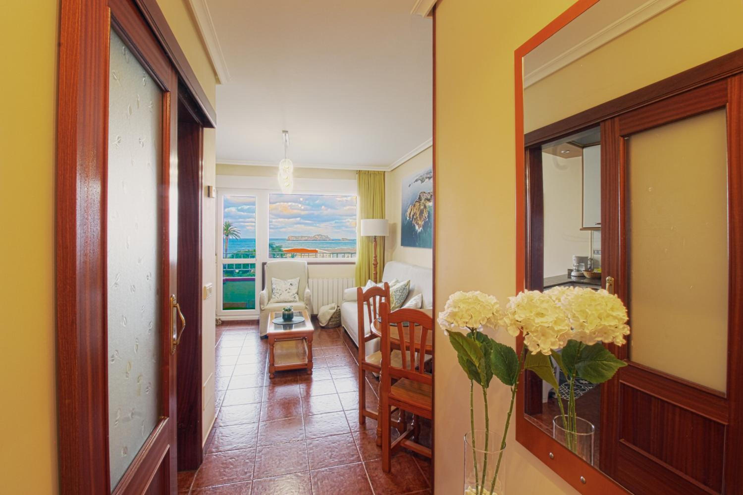 Apartamento con vista al mar