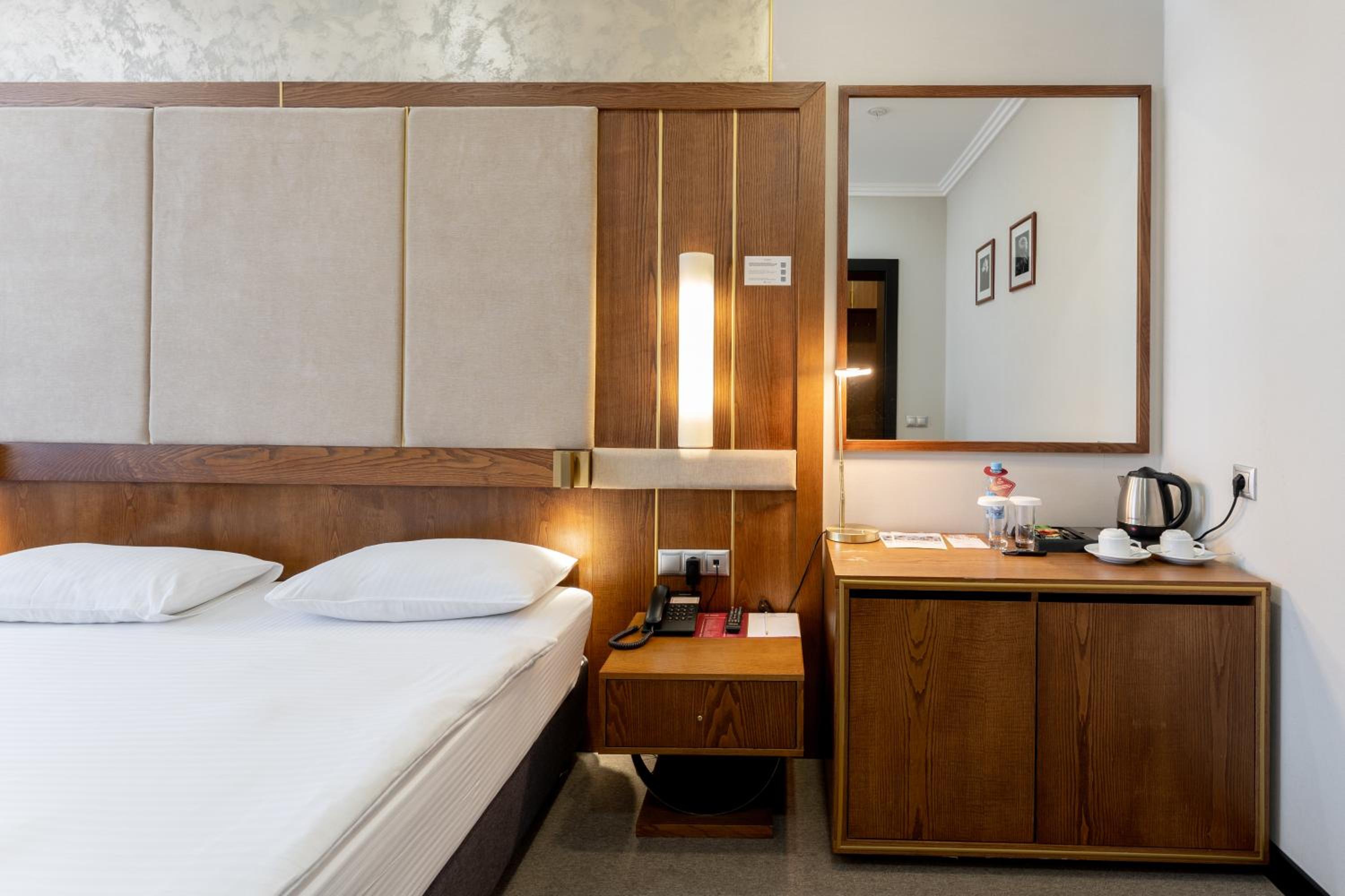 Double Room - Photo 1
