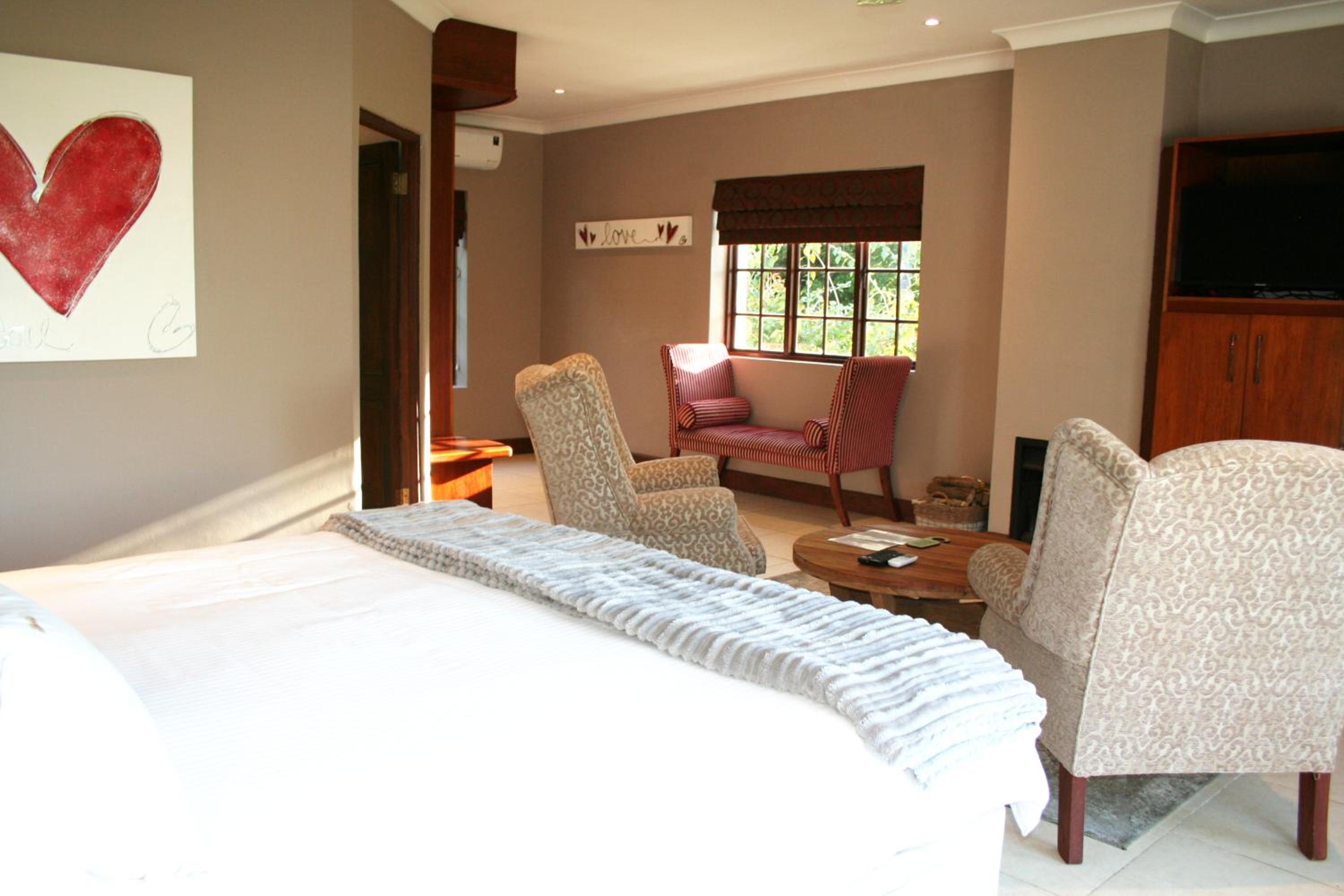 Executive Garden Suite photo 2