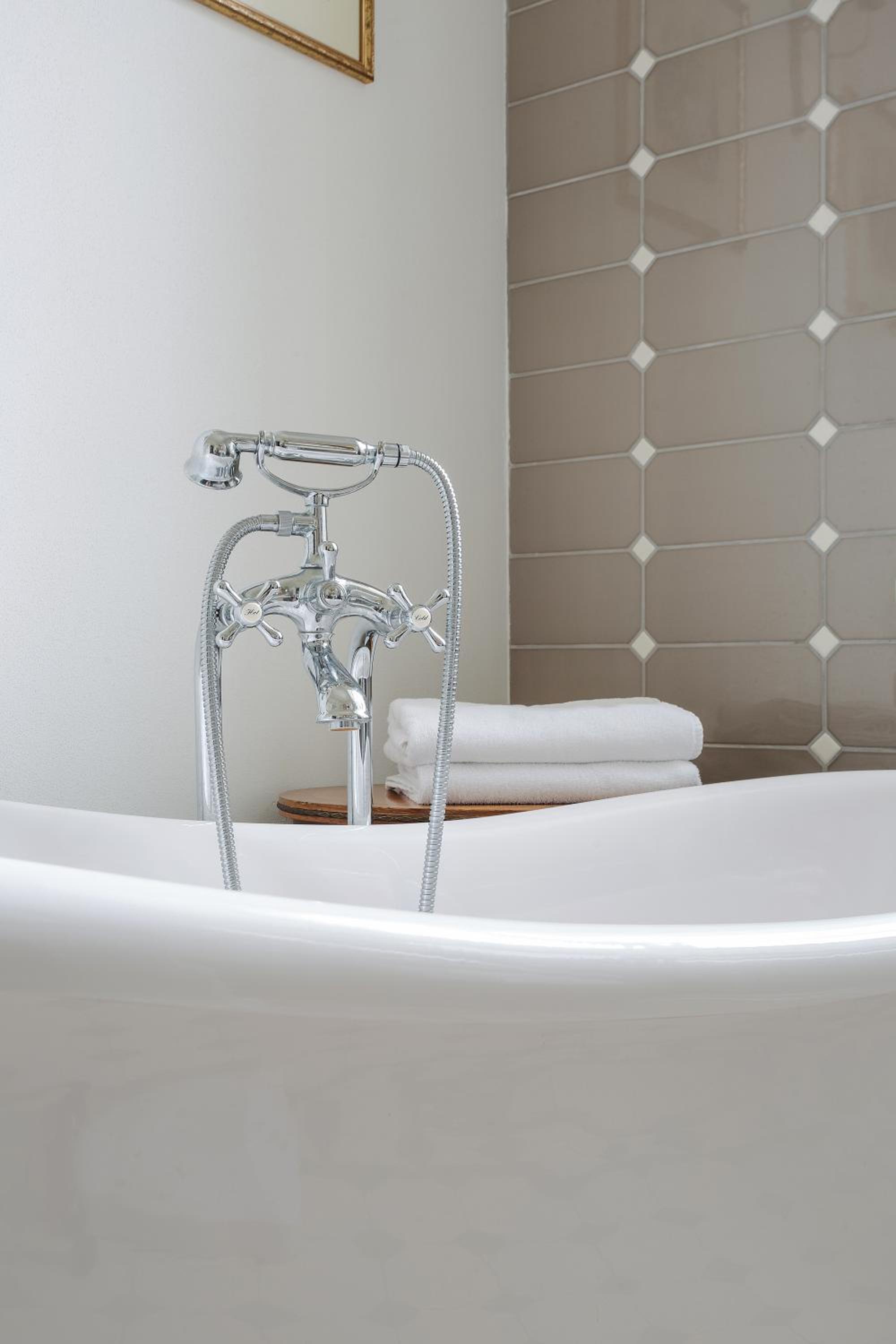 Deluxe Double Room with Bath photo 2