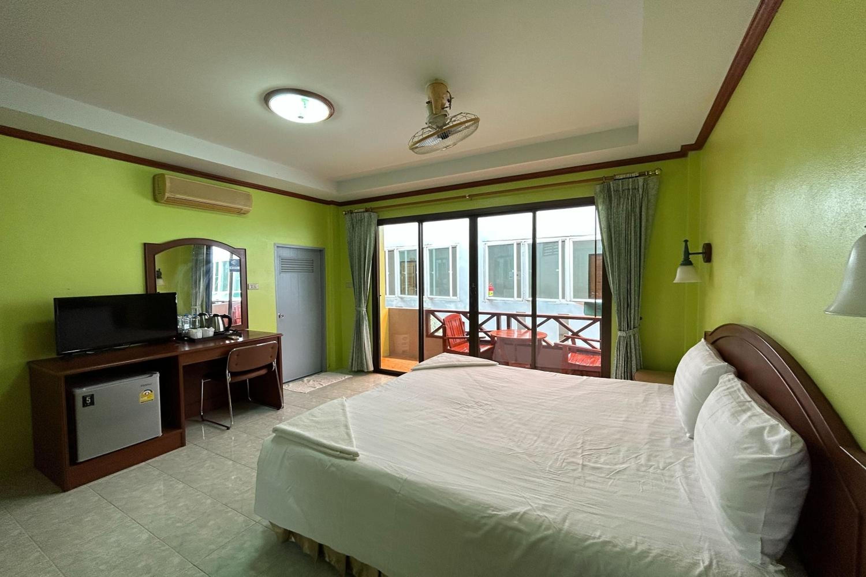 Standard Double Room photo 3