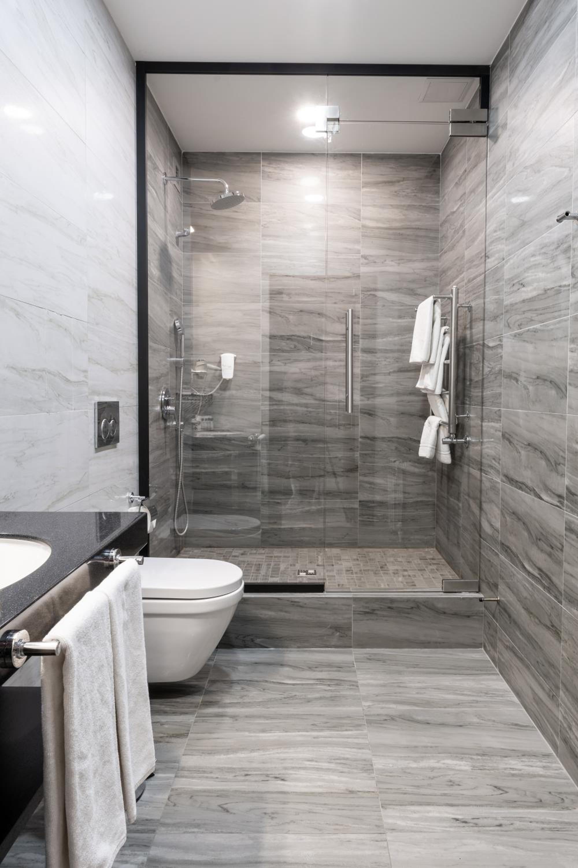 Twin Room - Photo 10