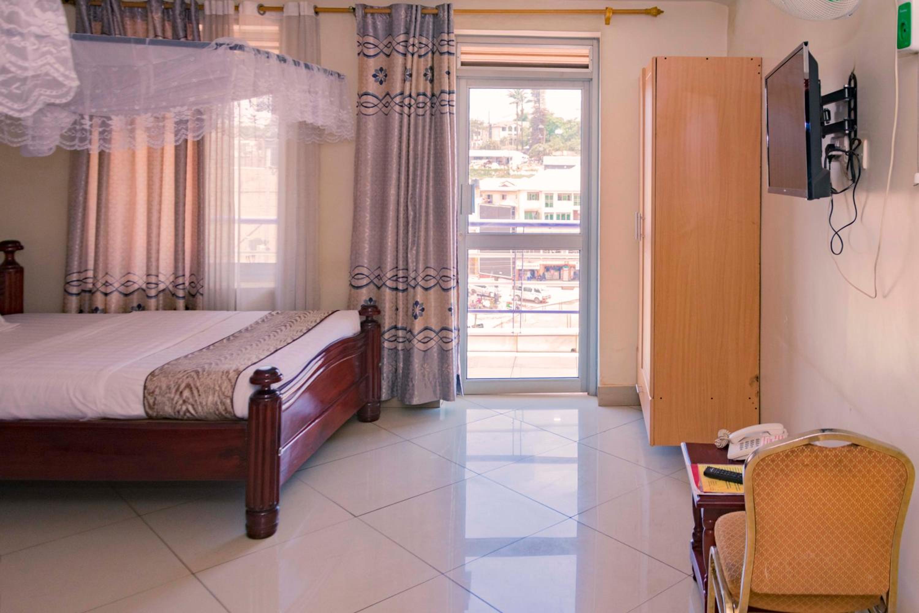 Deluxe Double or Twin Room
