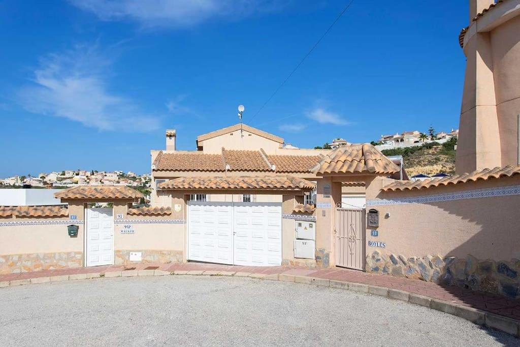 Villa with Private Pool photo 3