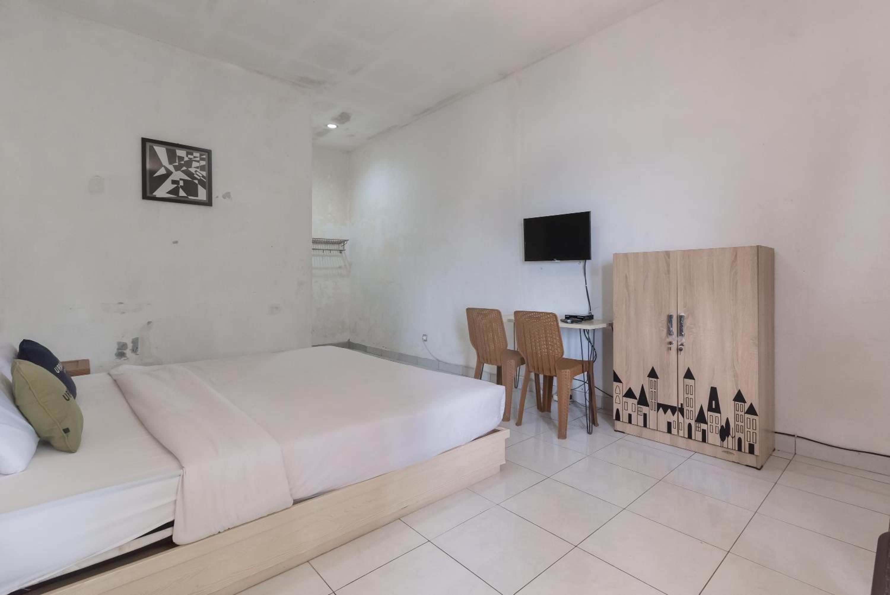Standard Double Room - Photo 7