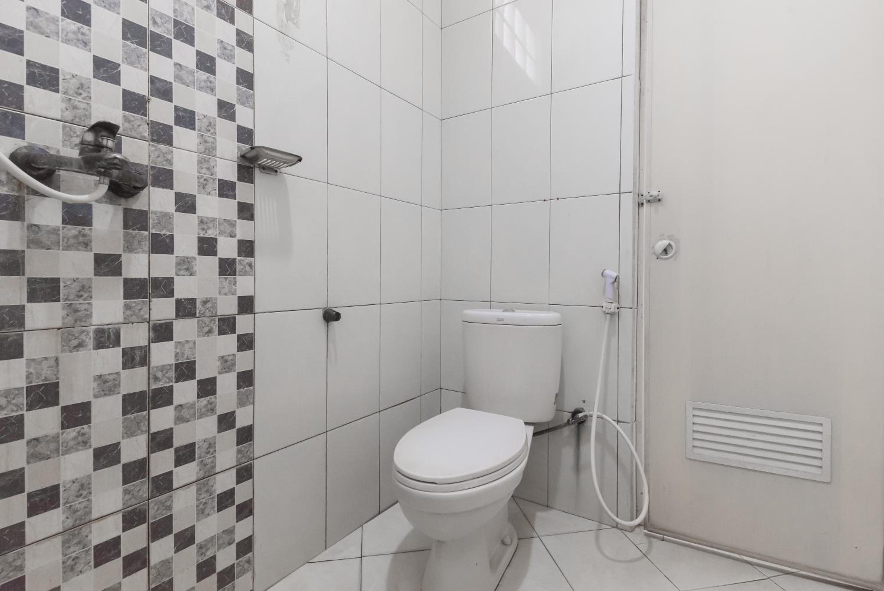 Standard Double Room - Photo 2