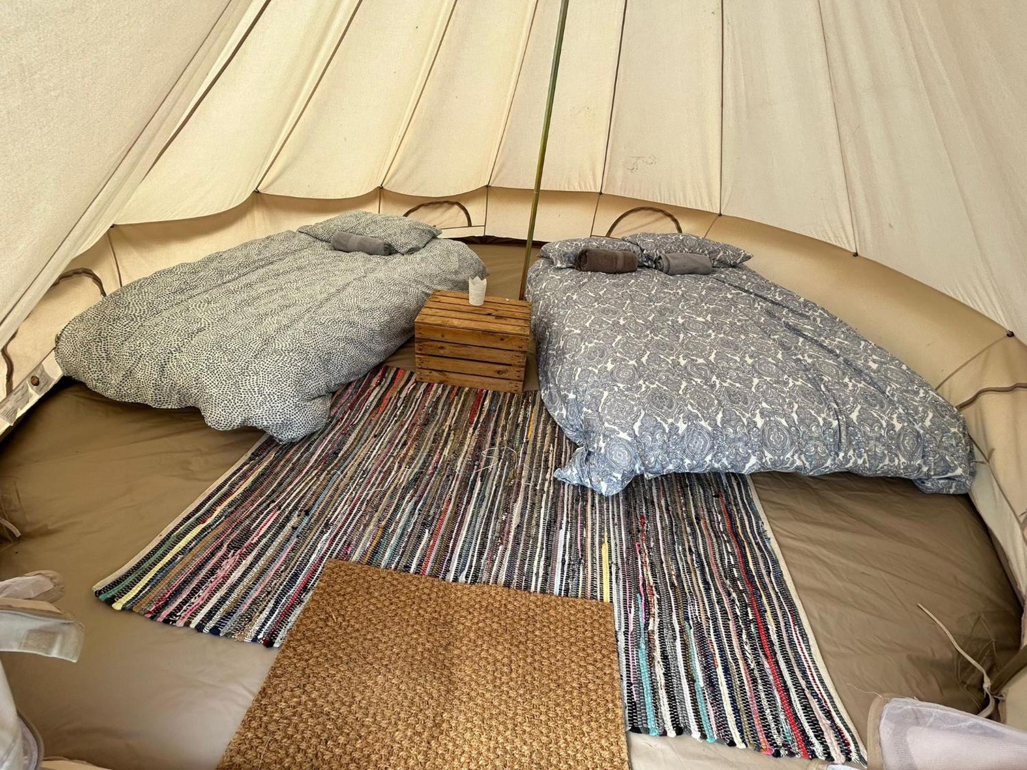 Deluxe 4 Person Glamping Bell Tent