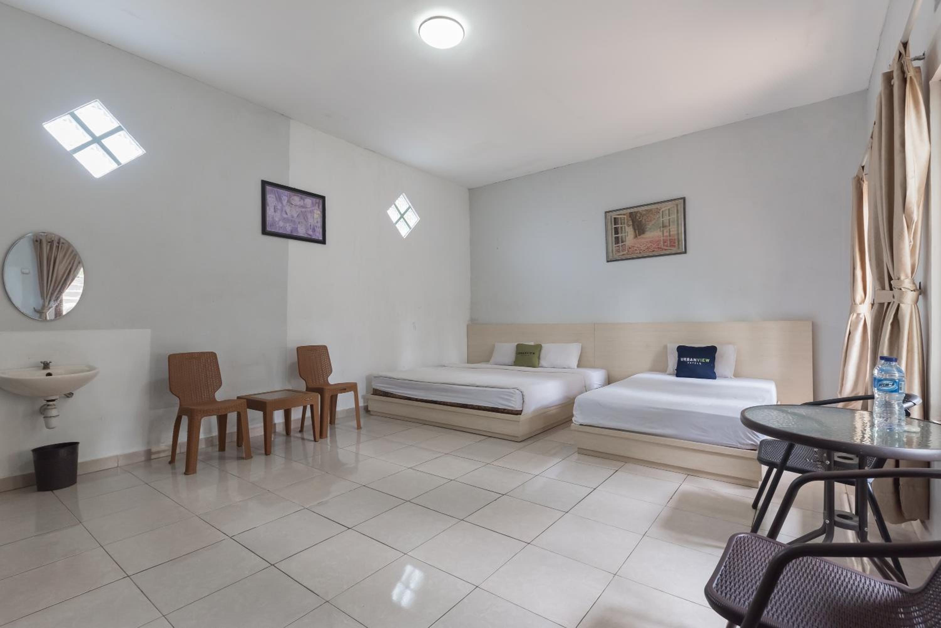 Family Room - Photo 1