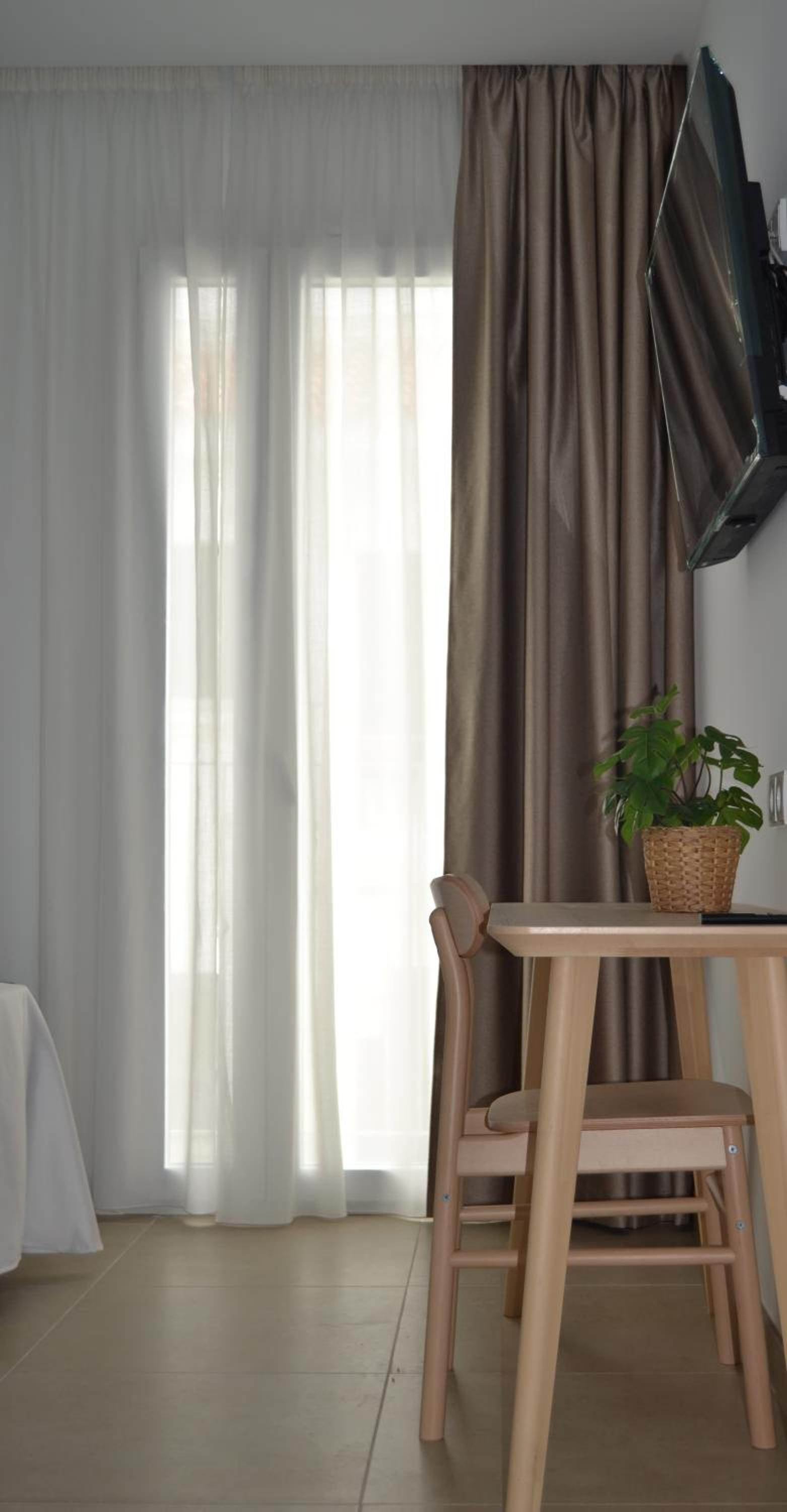 Double or Twin Room with Balcony photo 3