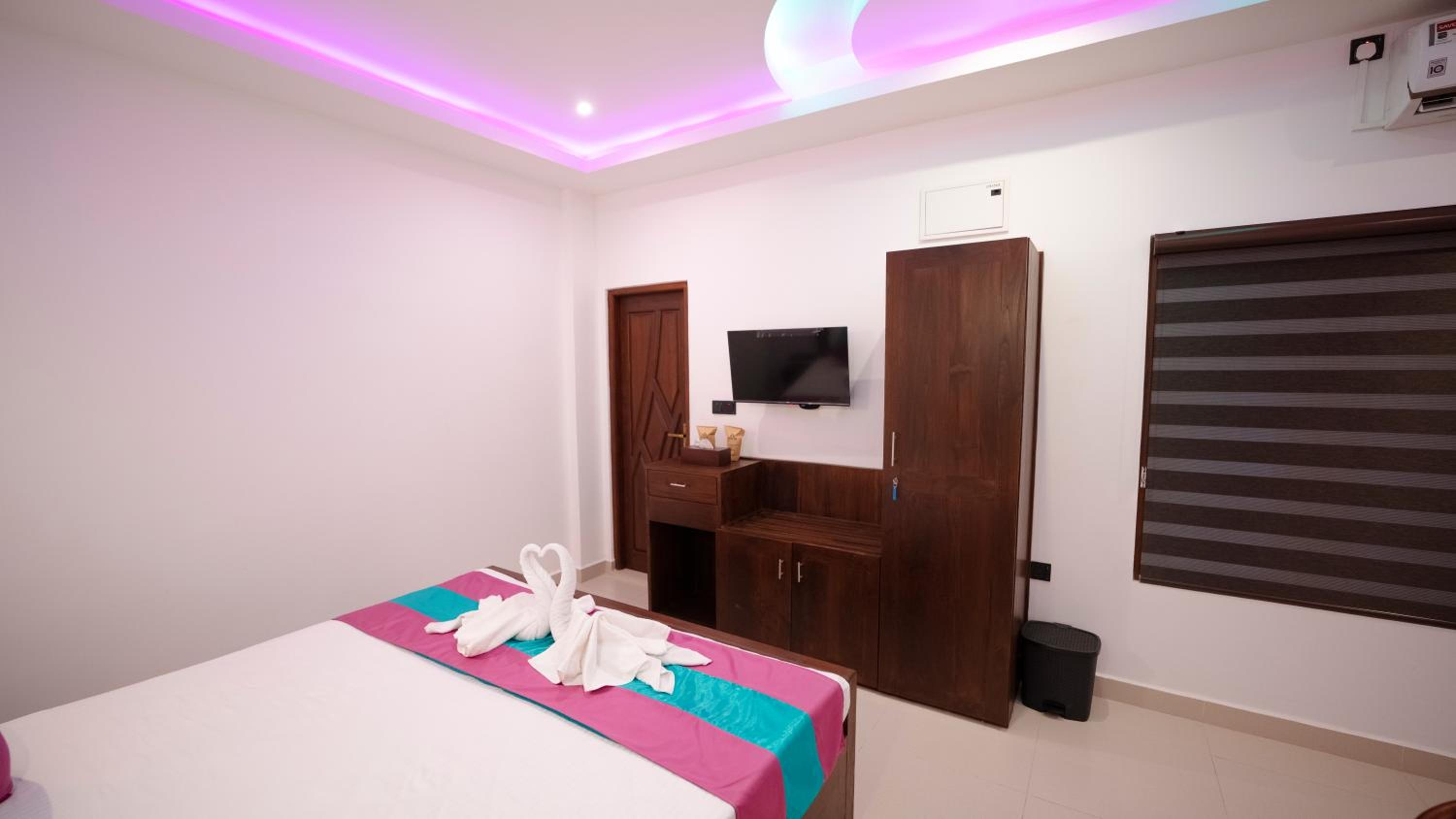Deluxe Double Room - Photo 5