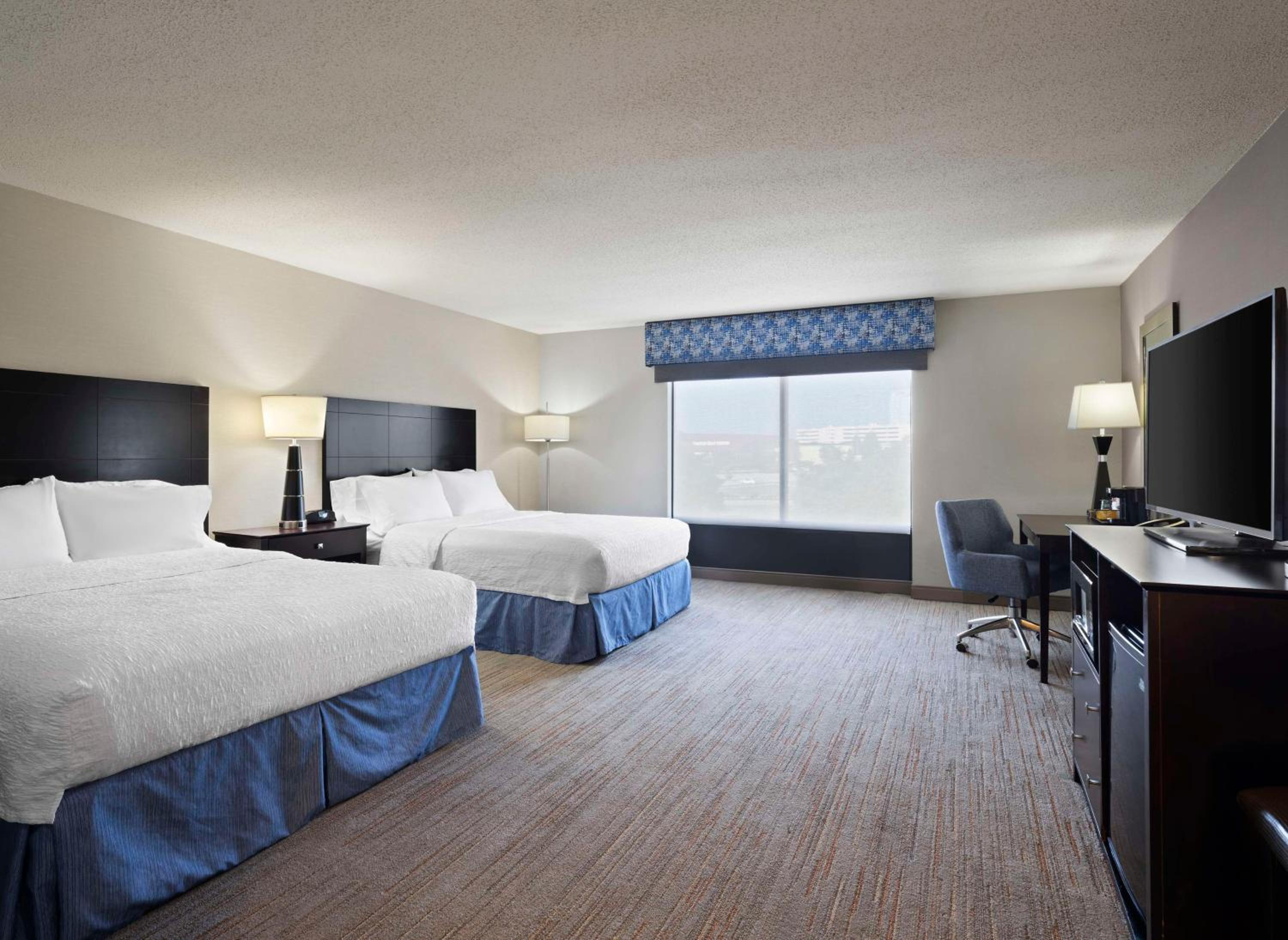 Queen Room with Two Queen Beds - Mobility and Hearing Access/Non-Smoking - Photo 5