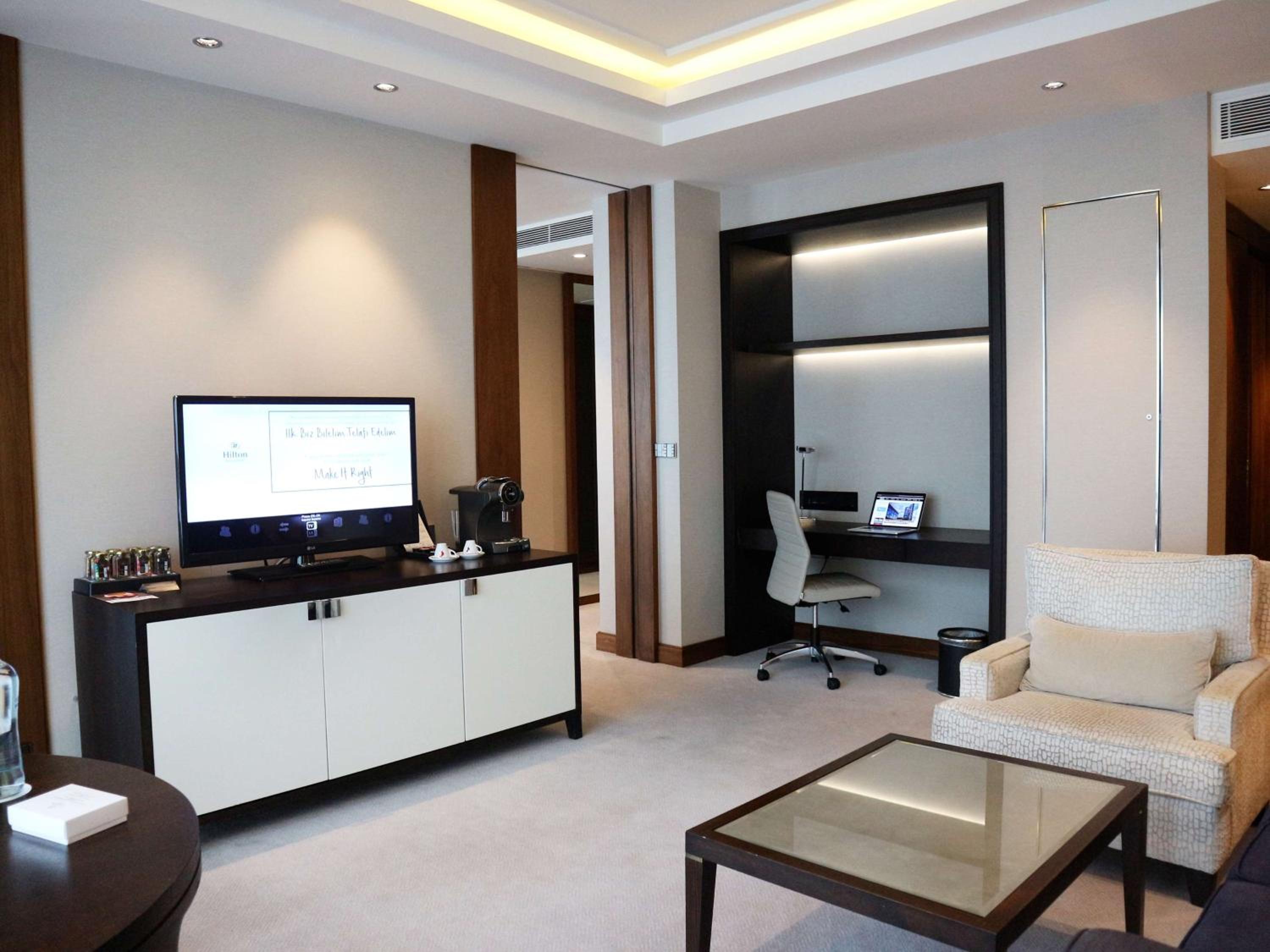 2 Bedroom Family Suite with Bosphorus View thumbnail 5