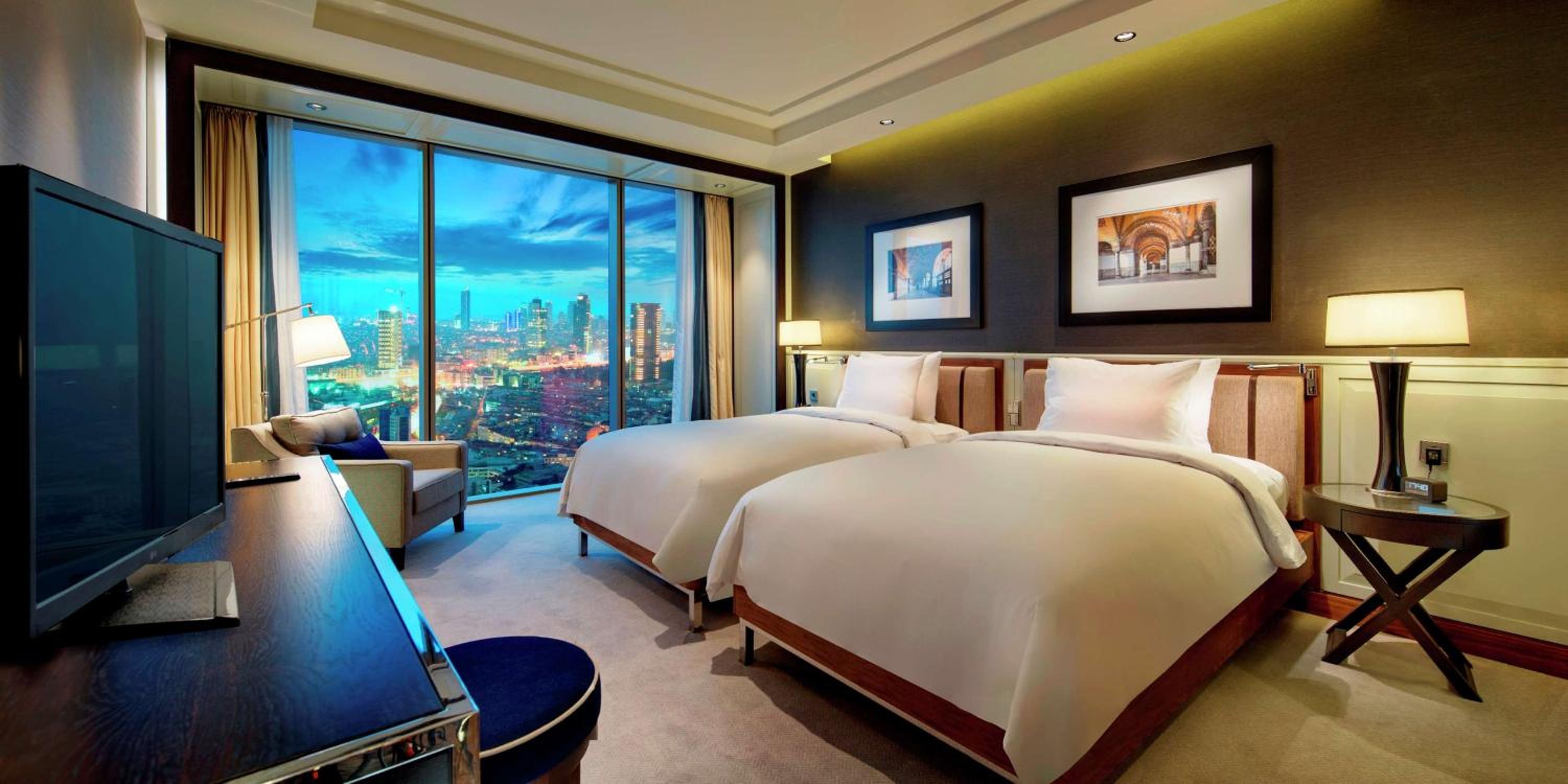 King Bomonti Suite with Executive Lounge Access thumbnail 5