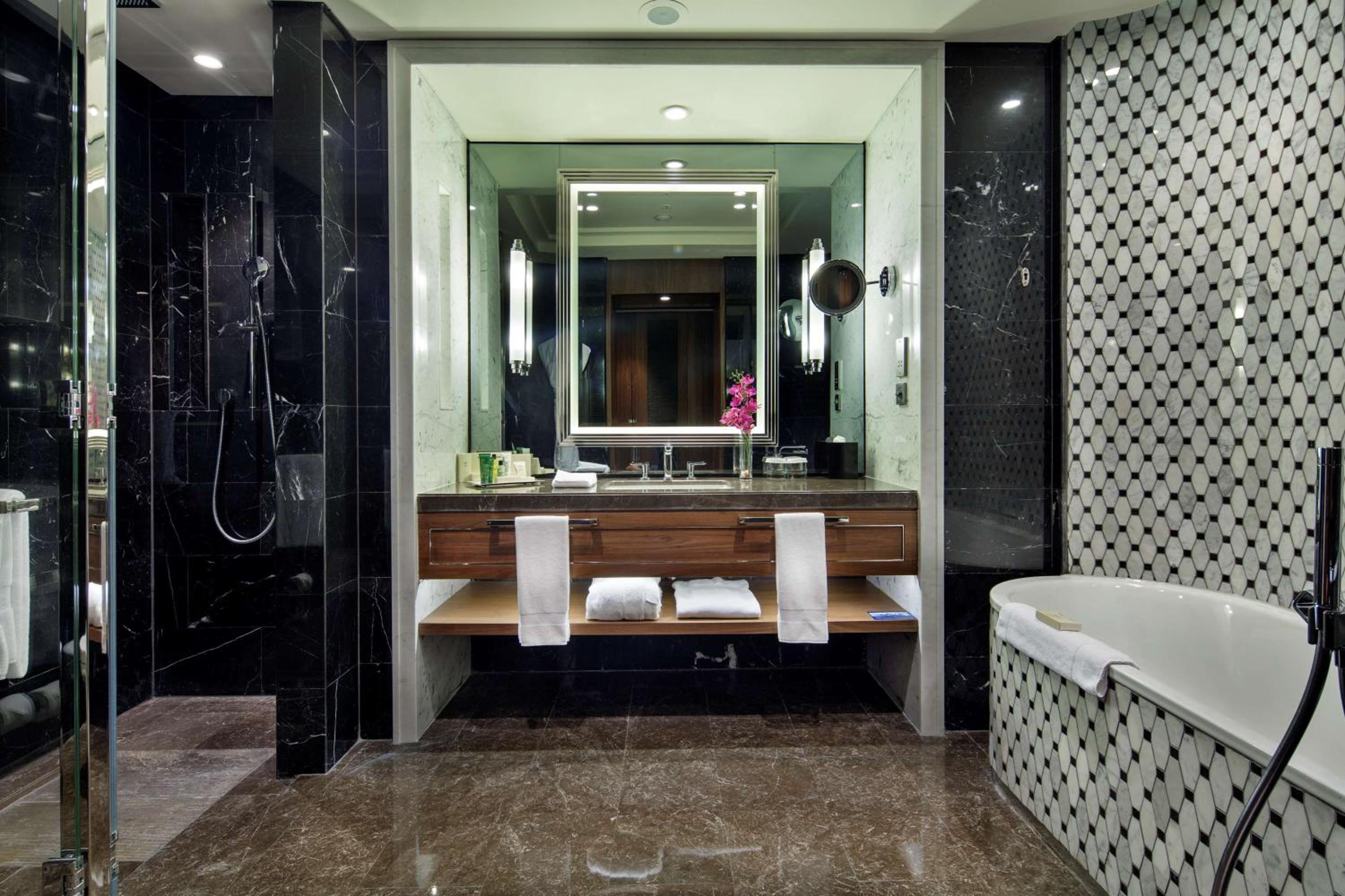 King Bomonti Suite with Executive Lounge Access