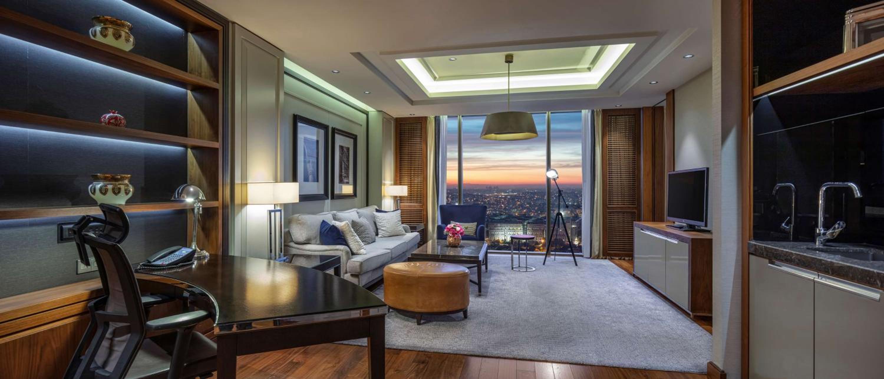 King Bomonti Suite with Sea View and Lounge Access