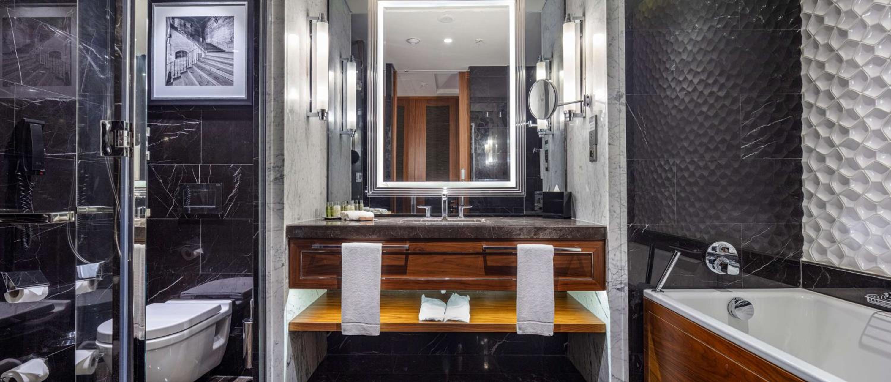 Executive King Room - Lounge Access