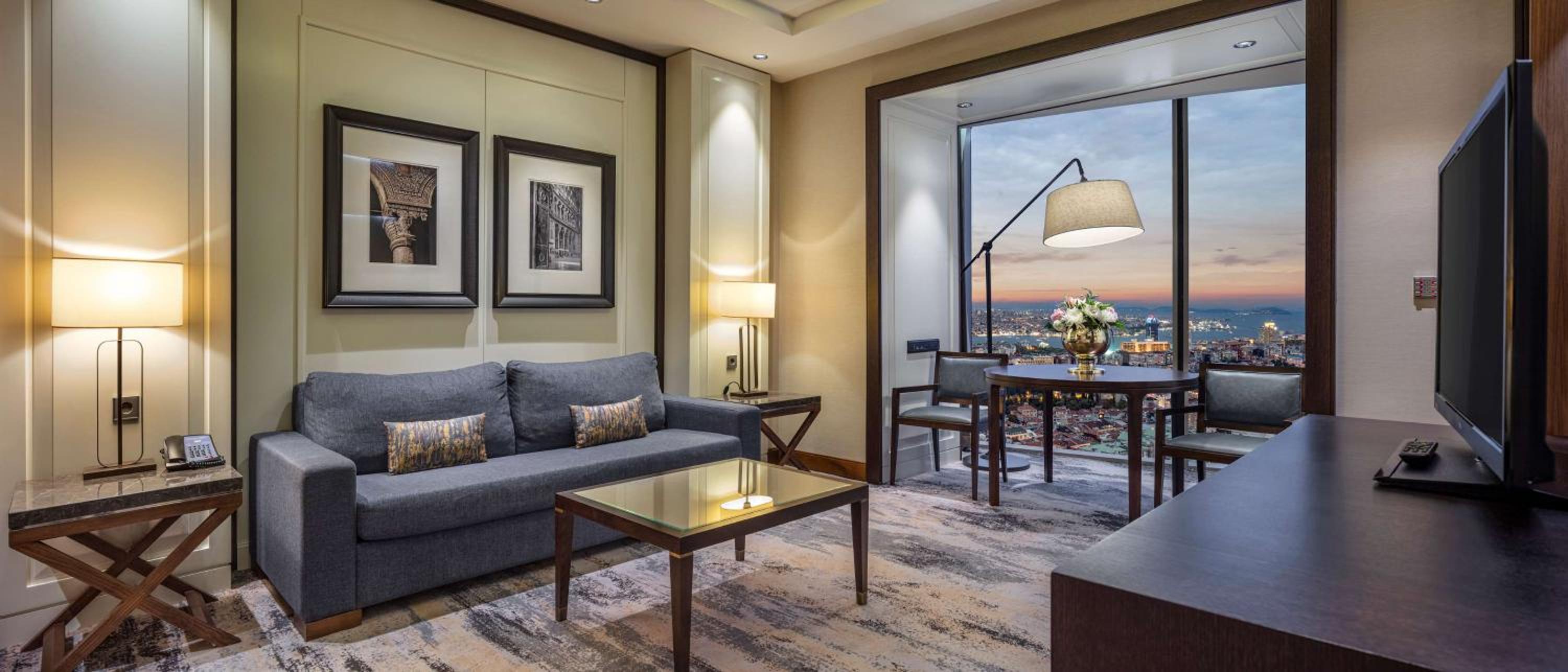 King Taksim Suite with Sea View